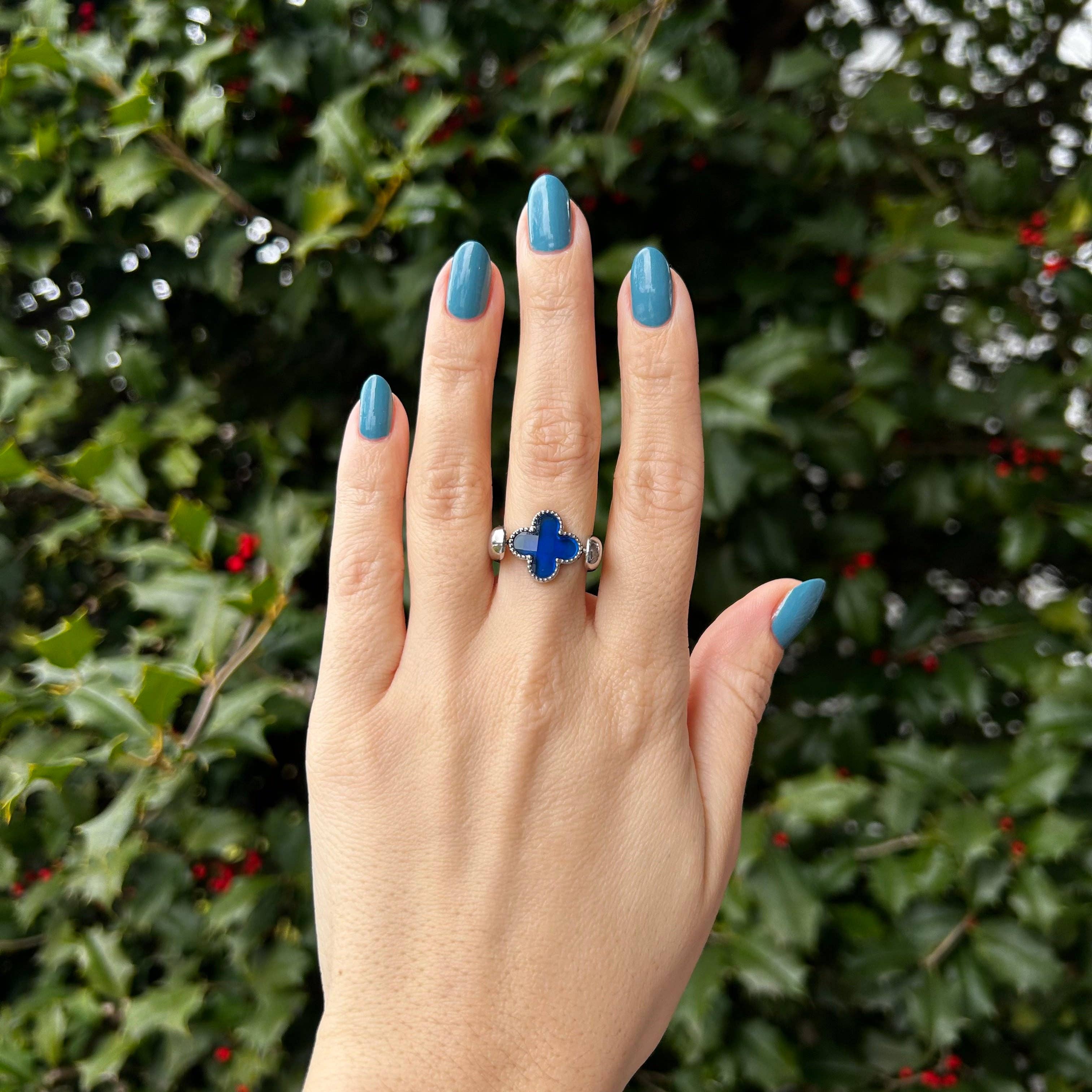 CONQUERing - Simulated Sapphire Quatrefoil Element