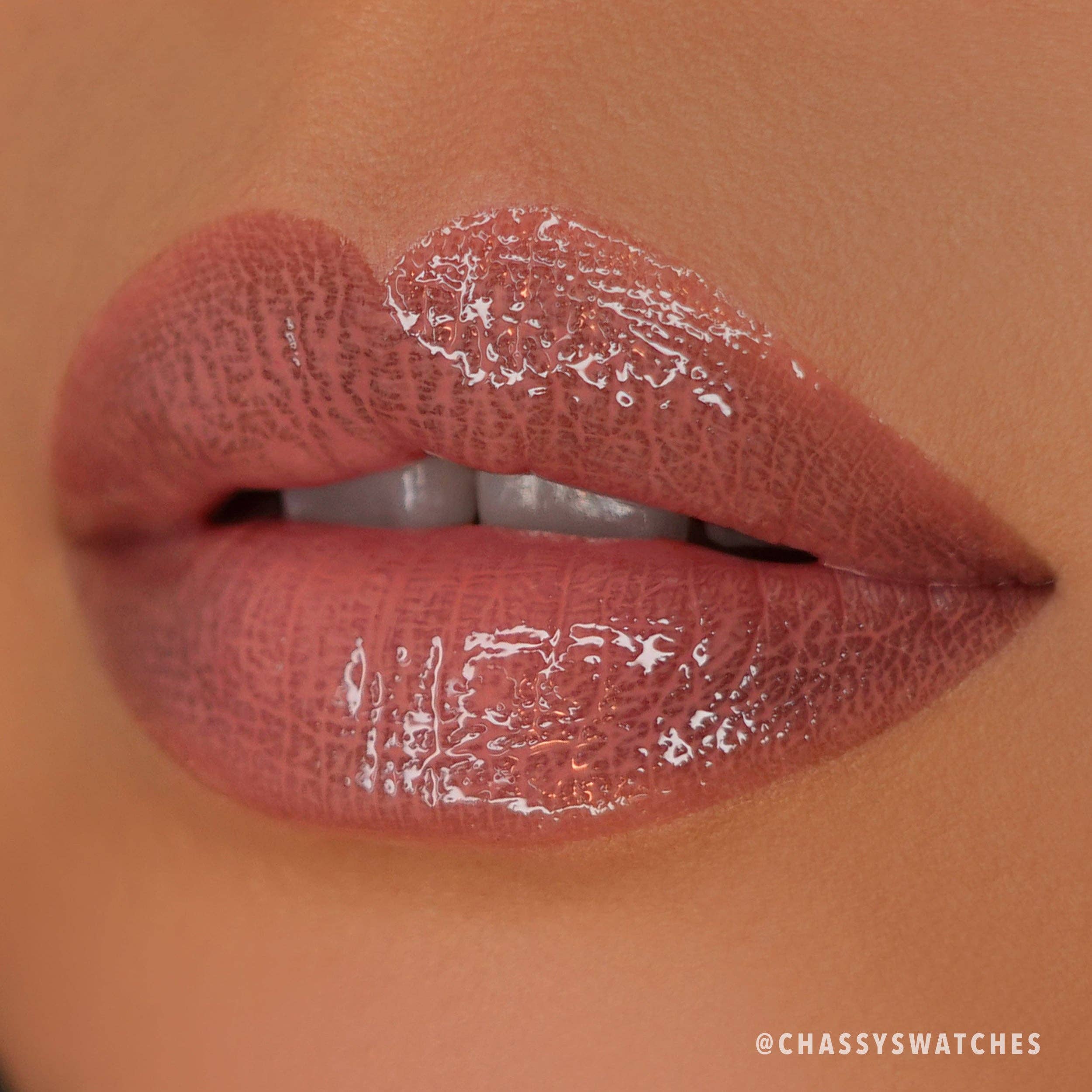 Glow Getter Hydrating Lip Oil  Soft Peach