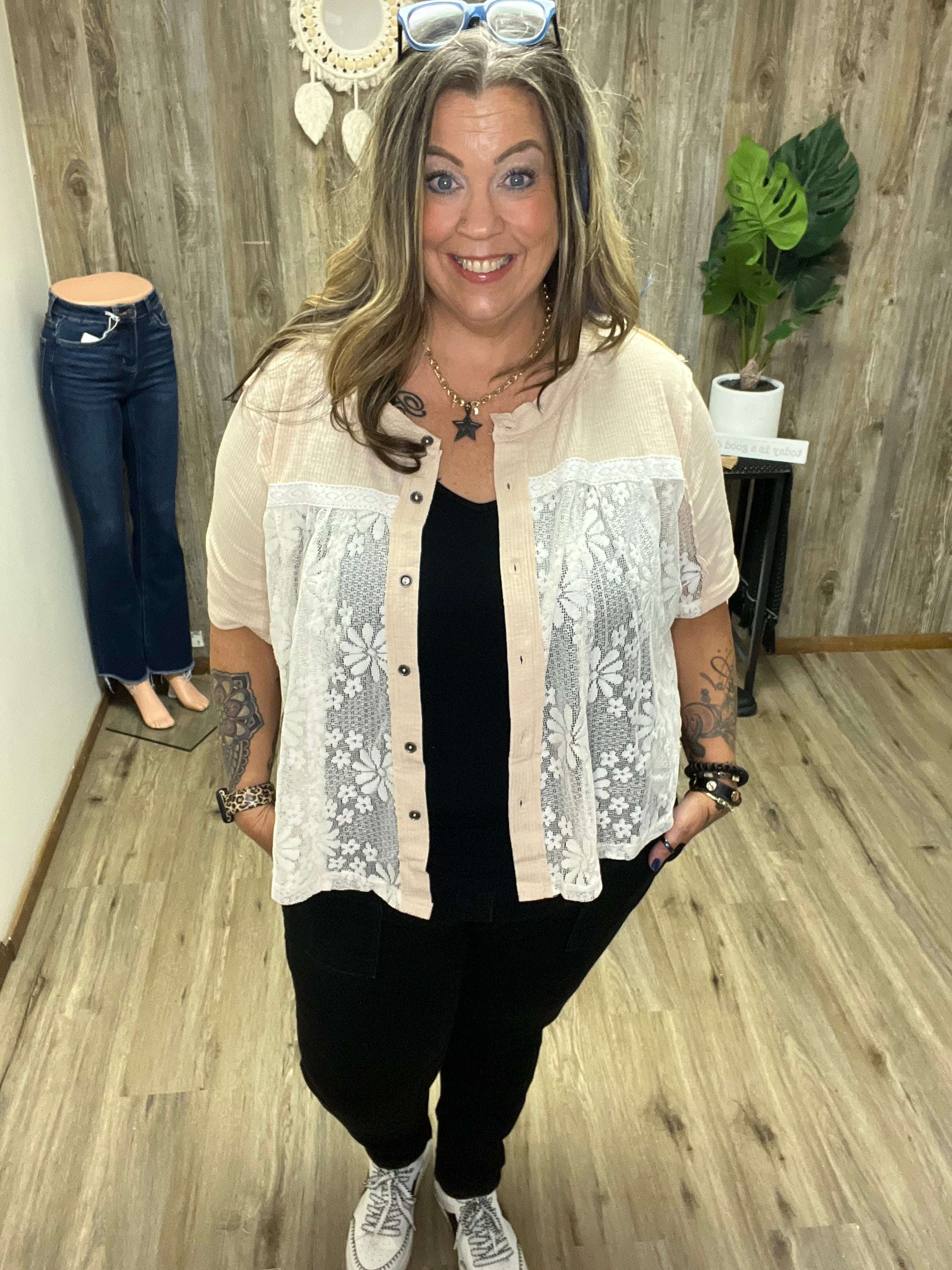 POL TOASTED LACE TOP