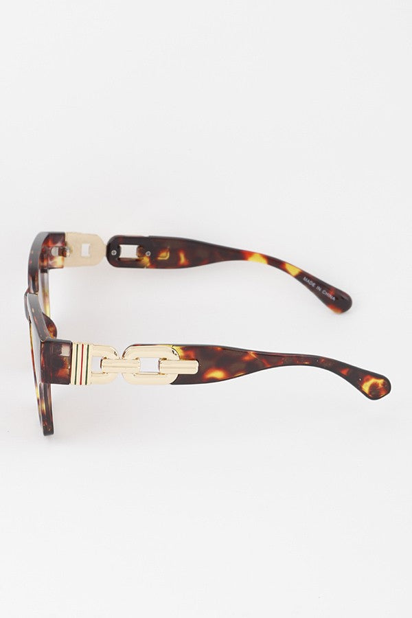 SUPER SASSY SUNNIES