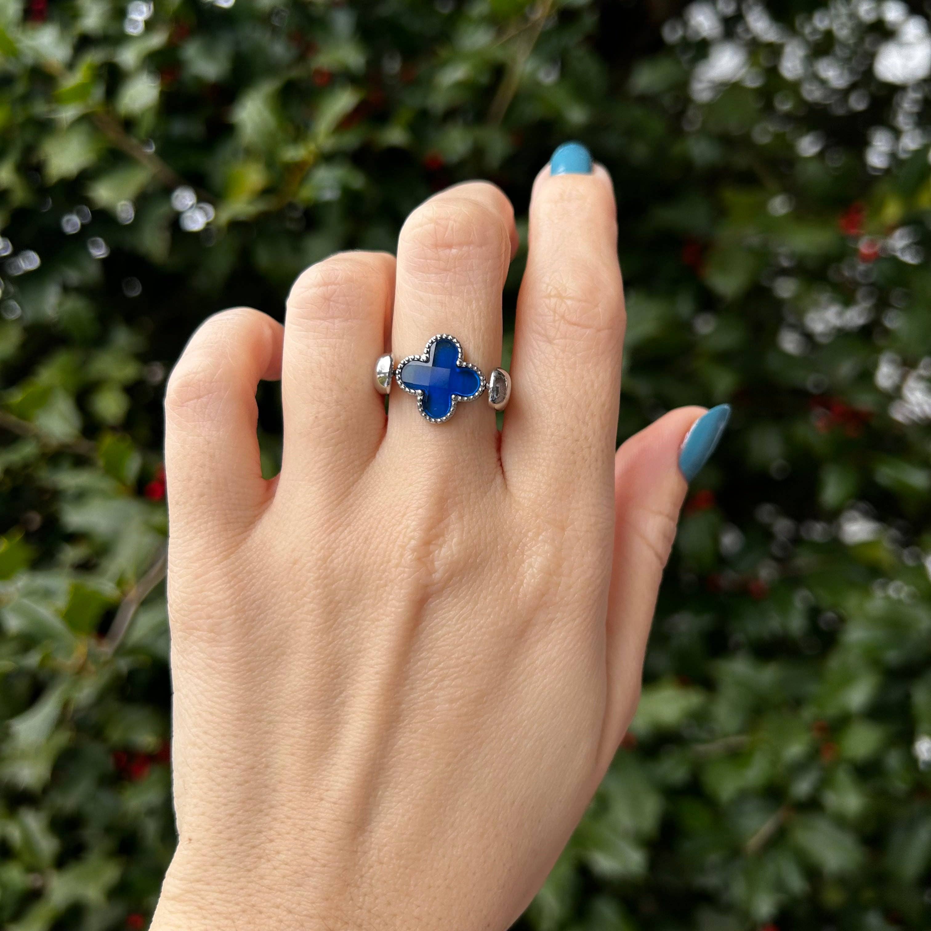 CONQUERing - Simulated Sapphire Quatrefoil Element