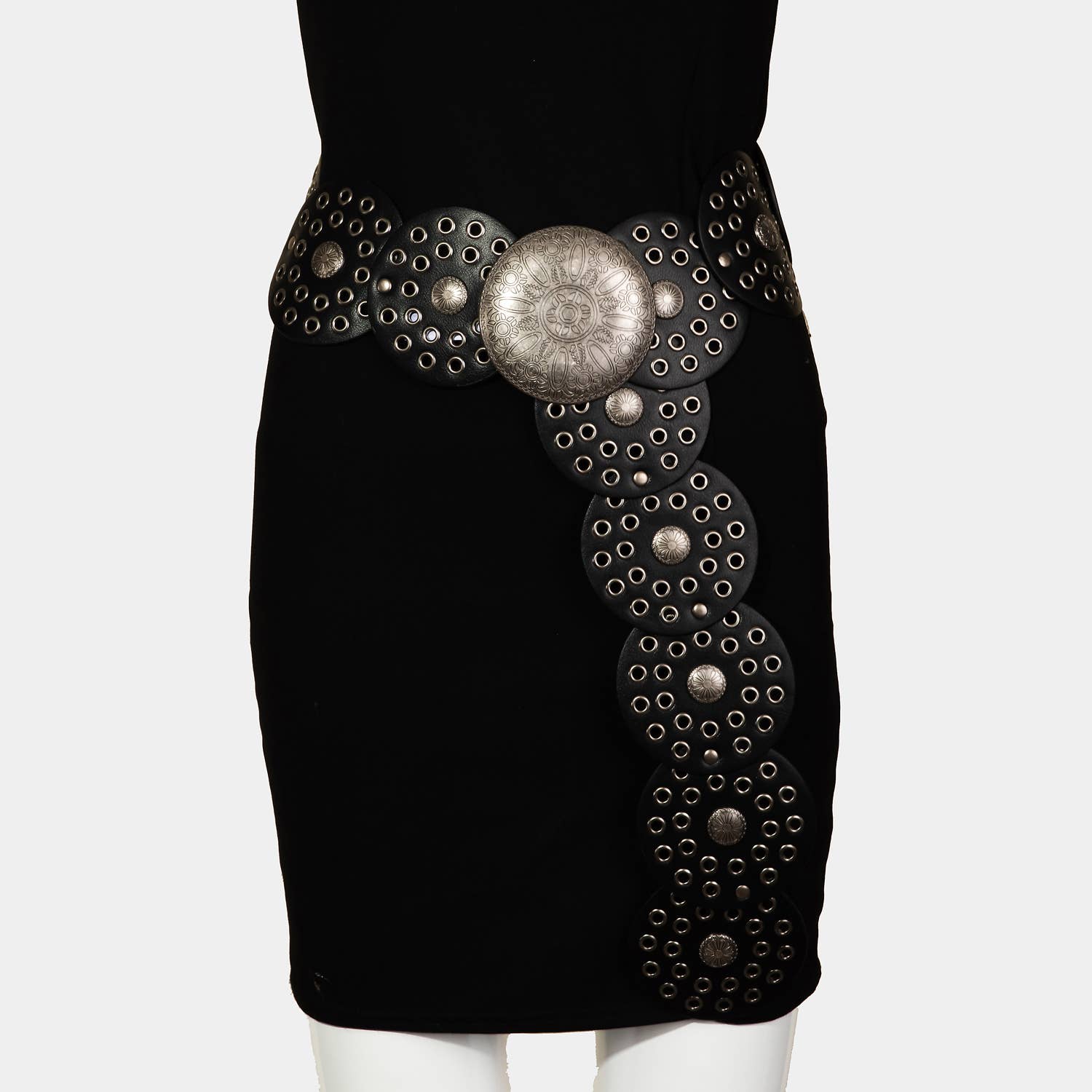 Metallic Shield Buckle Faux Leather Disc Belt