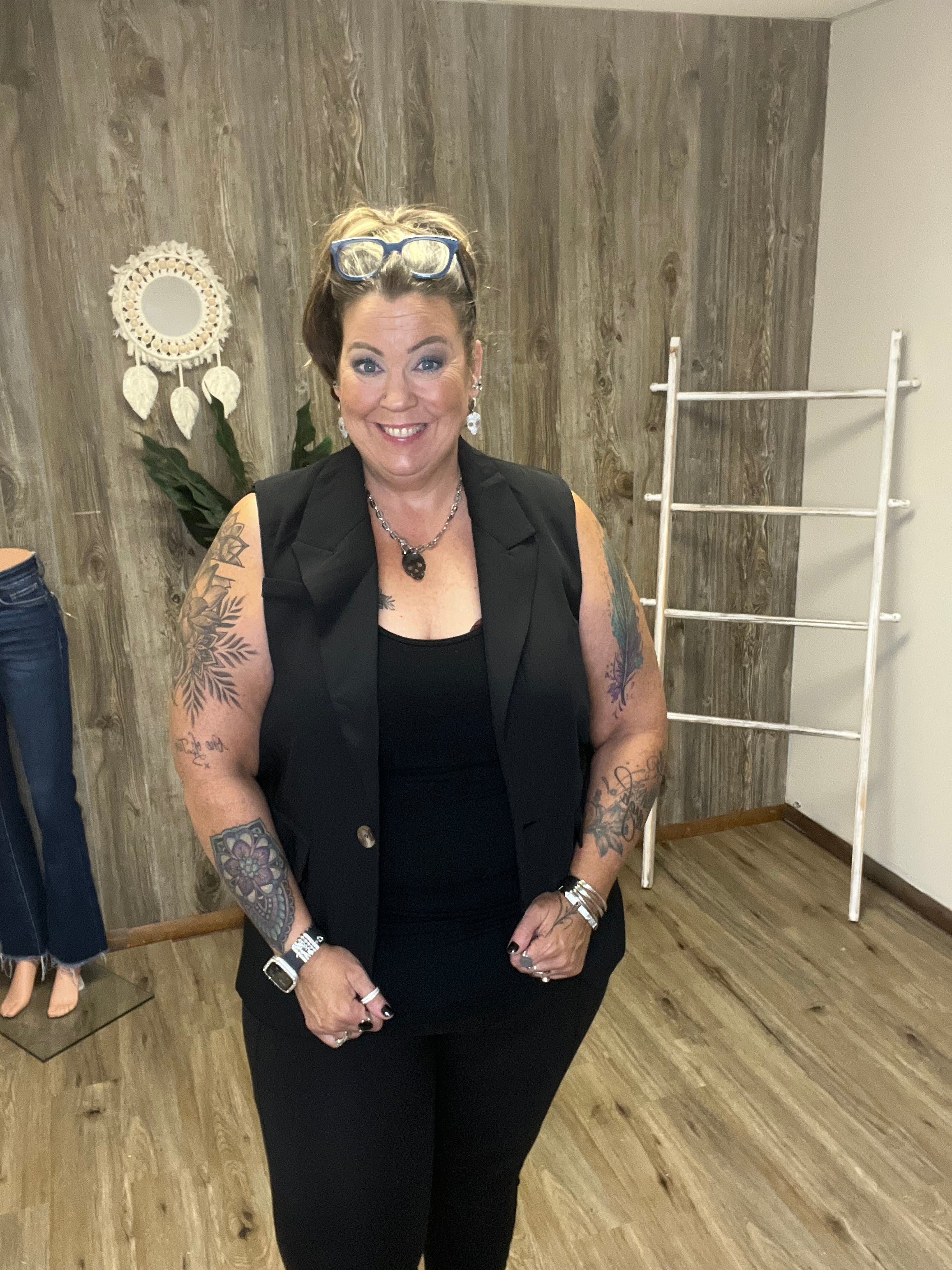 LONG SLEEVELESS BLAZER