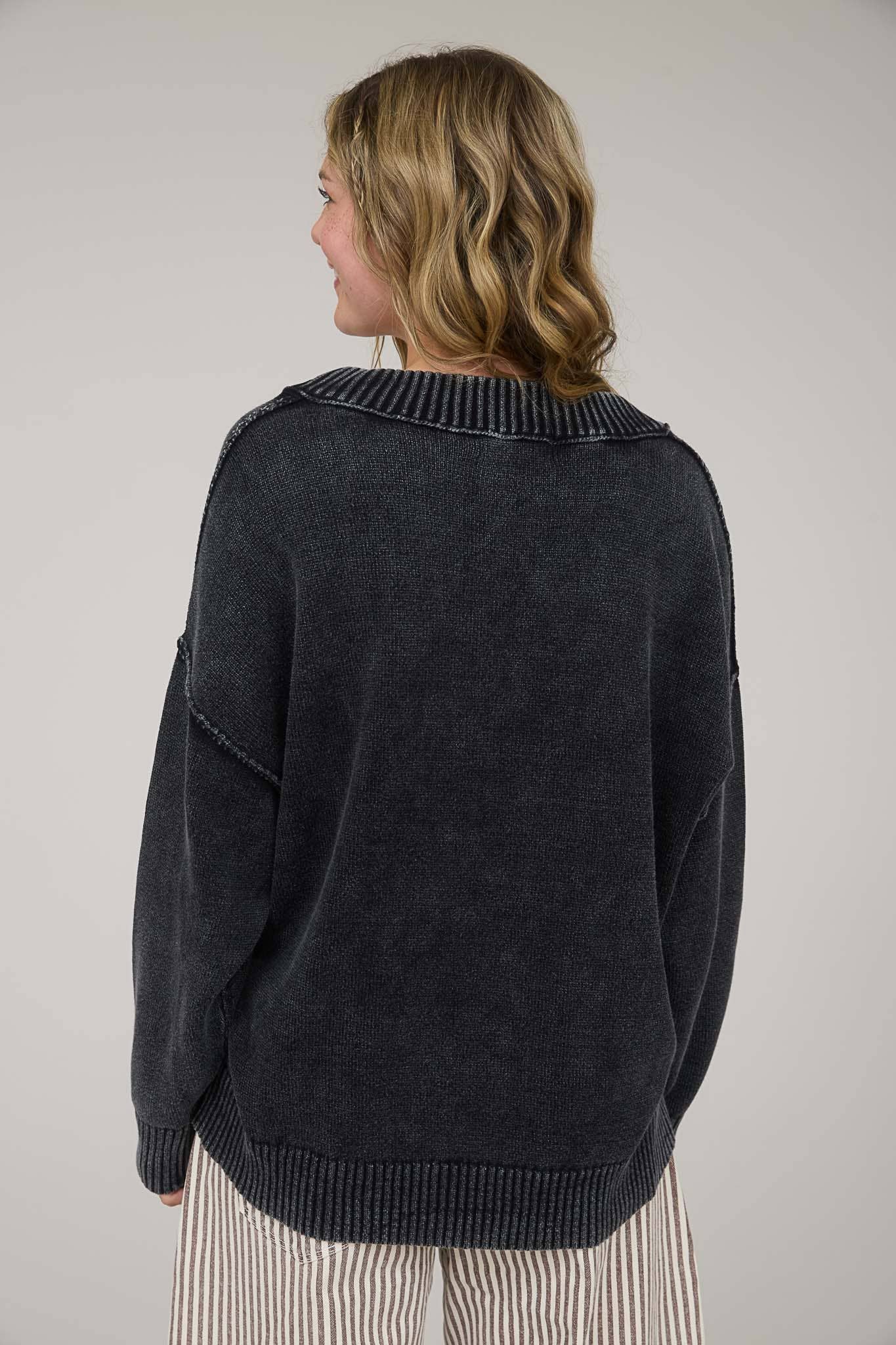 Blu Pepper - WASHED V NECK LONG SLEEVE OVERSIZED KNIT SWEATER