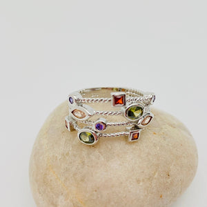 Mio Queena - Women Copper Inlaid Colored Cubic Zirconia Ring