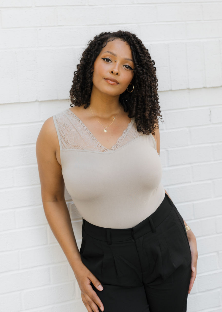 ELIETIAN - Lace Inset Top - Curvy Fit