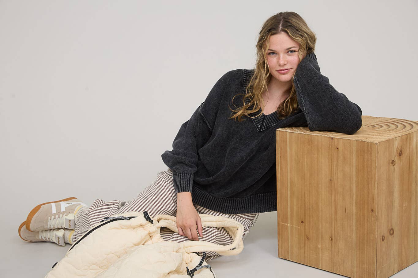 Blu Pepper - WASHED V NECK LONG SLEEVE OVERSIZED KNIT SWEATER