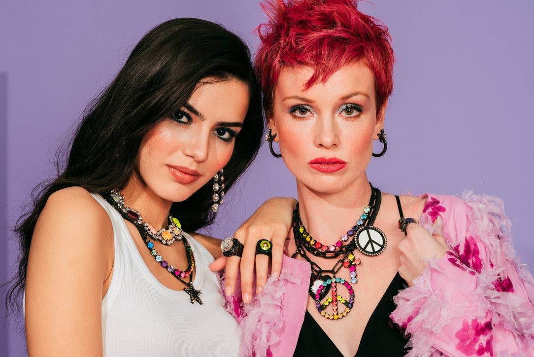 TOVA - Layered Star Smutt Necklace in Candy Crush