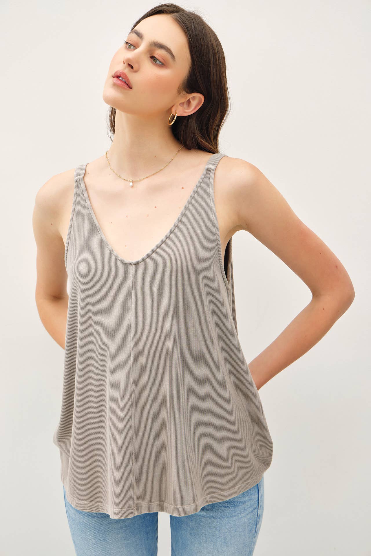 Be Cool - FLOWY V-NECK TANK