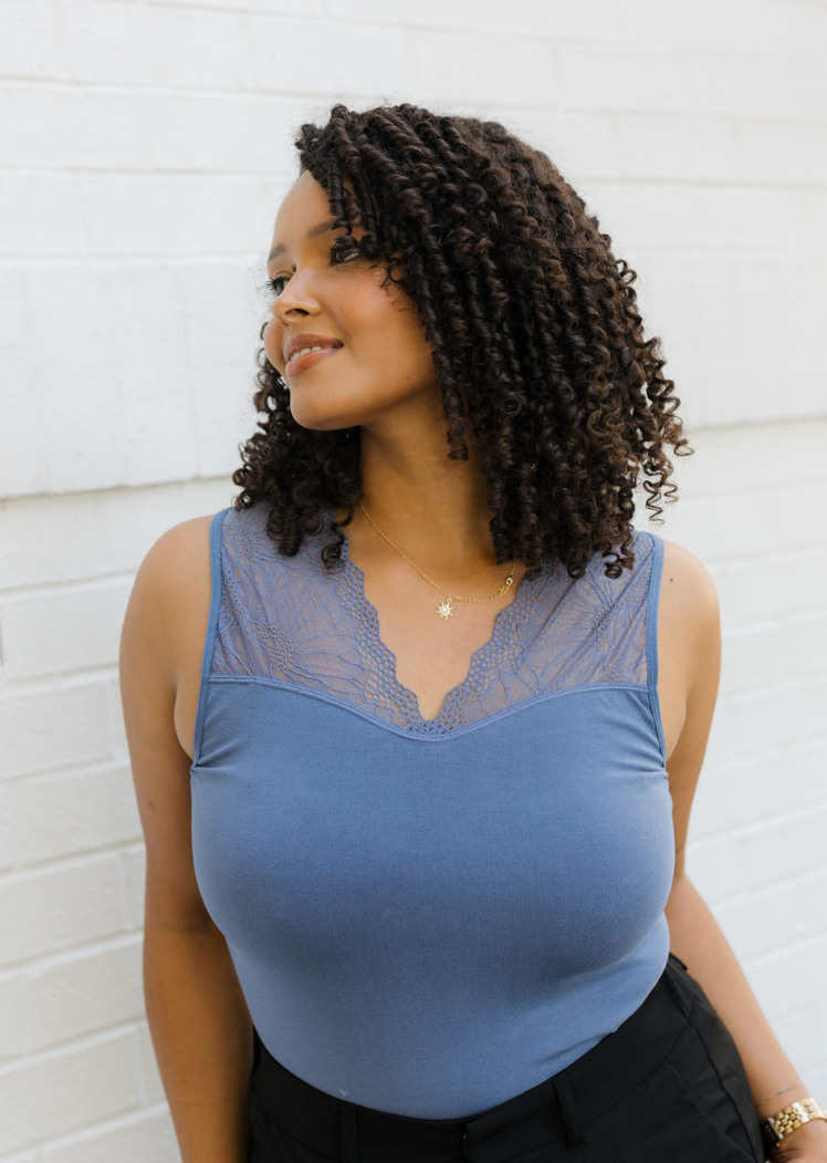 ELIETIAN - Lace Inset Top - Curvy Fit