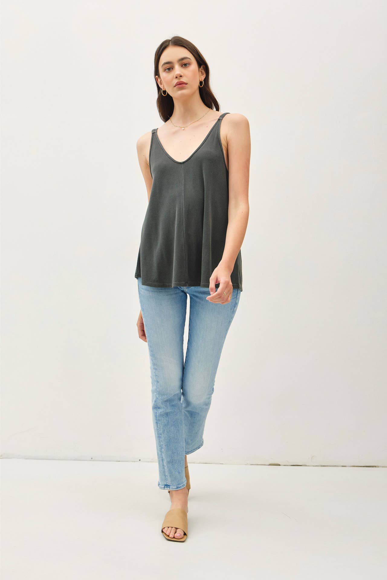 Be Cool - FLOWY V-NECK TANK