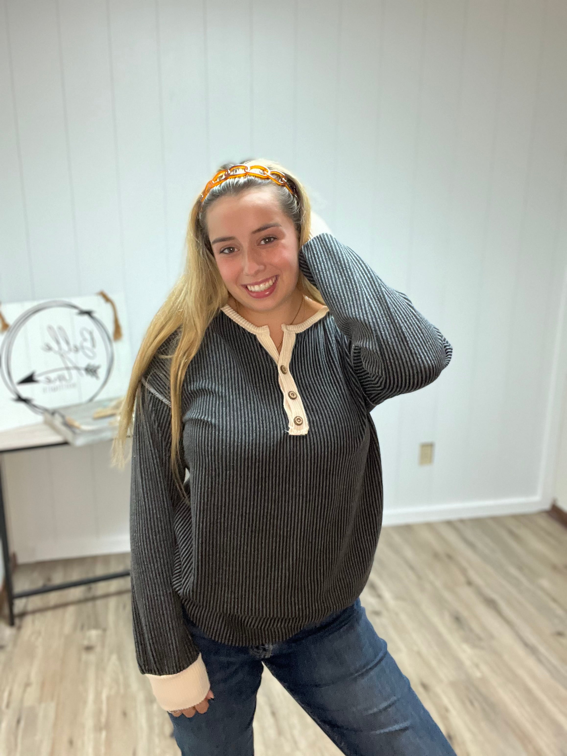 RIB BUTTON FRONT TOP