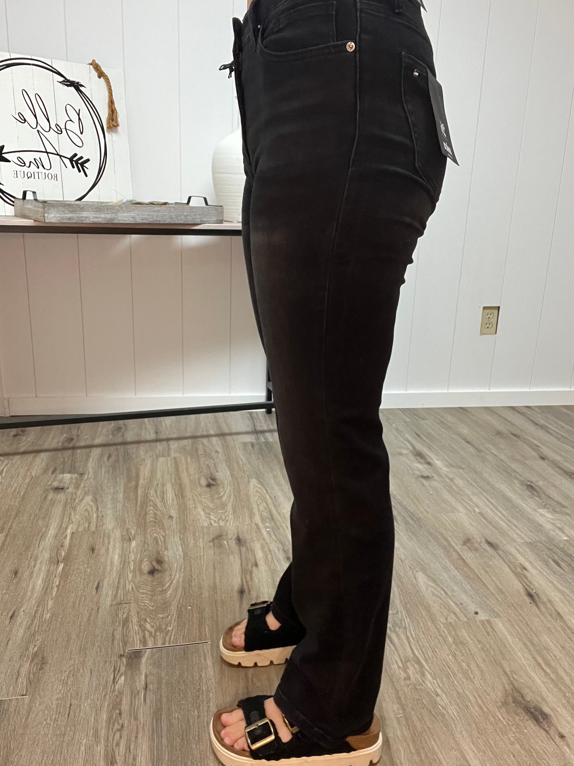 HIGH RISE STRAIGHT LEG