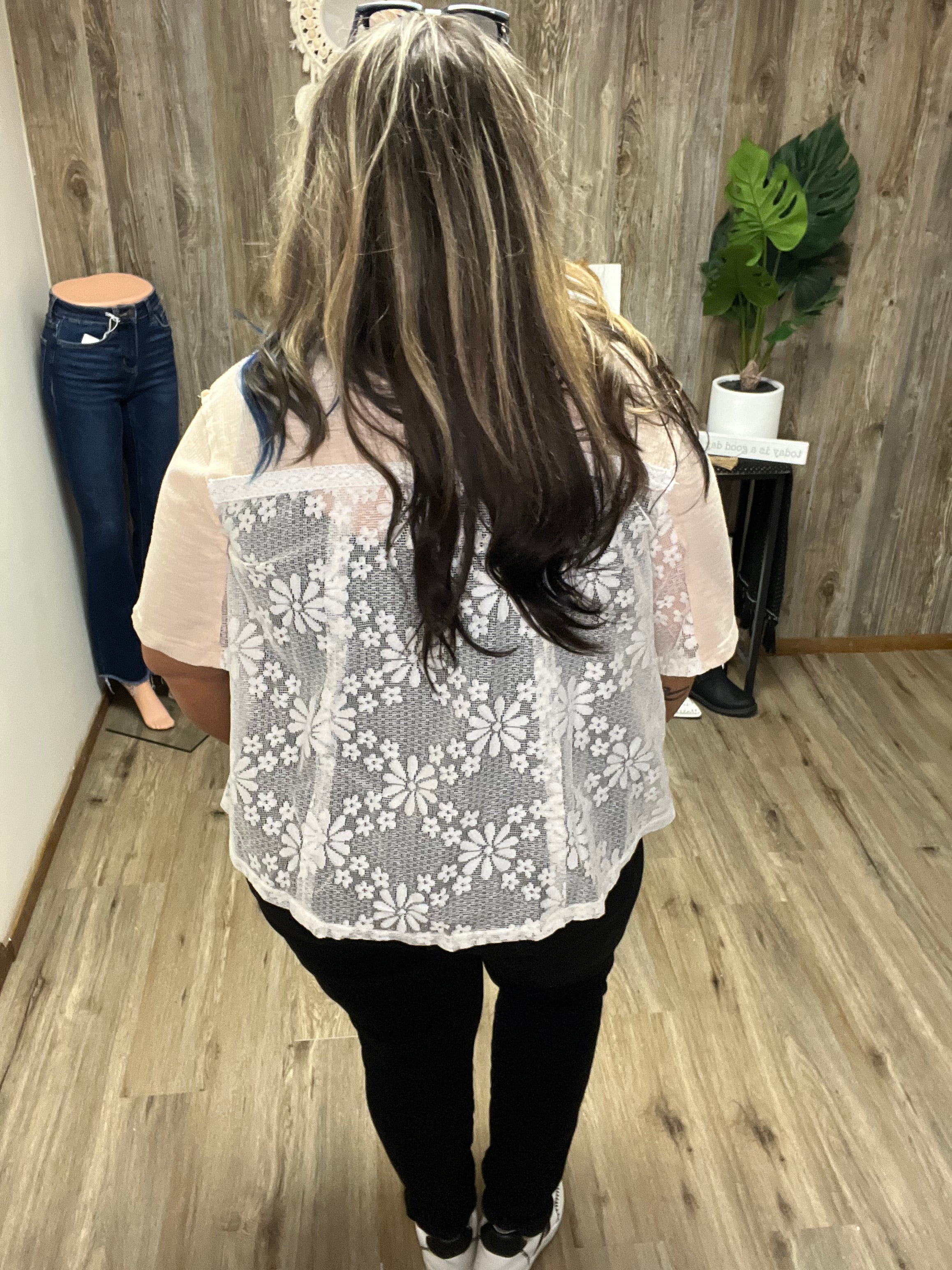 POL TOASTED LACE TOP