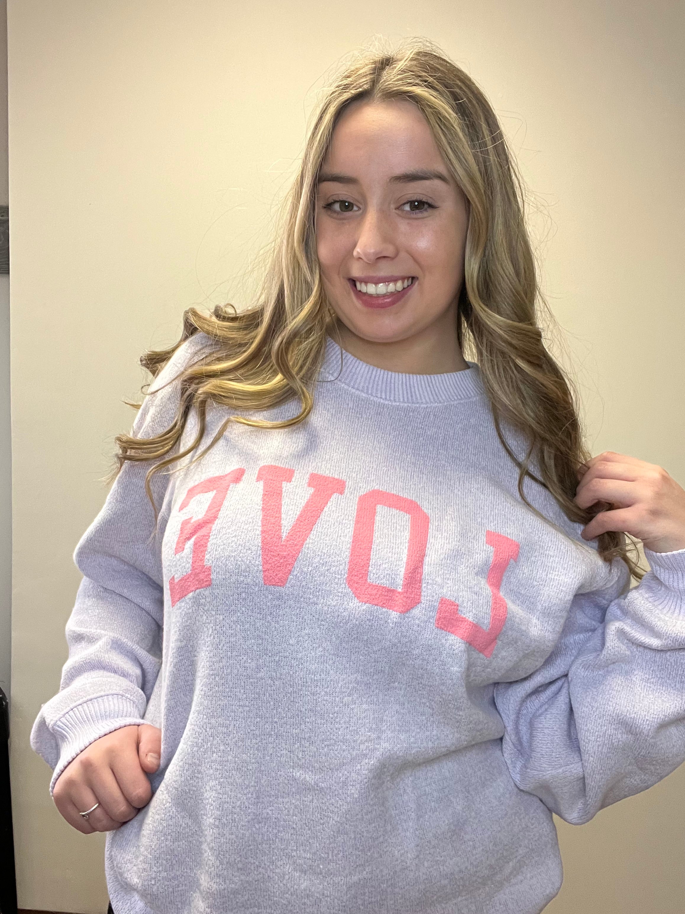 LOVE SWEATSHIRT