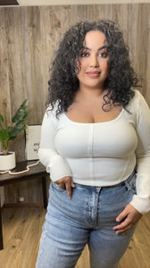EESOME SQUARE NECK FITTED CROP