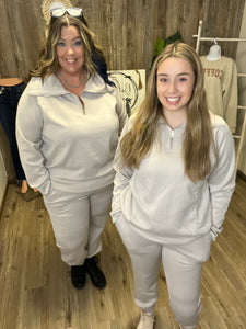 HAMPTONS HALF ZIP SWEATSHIRT