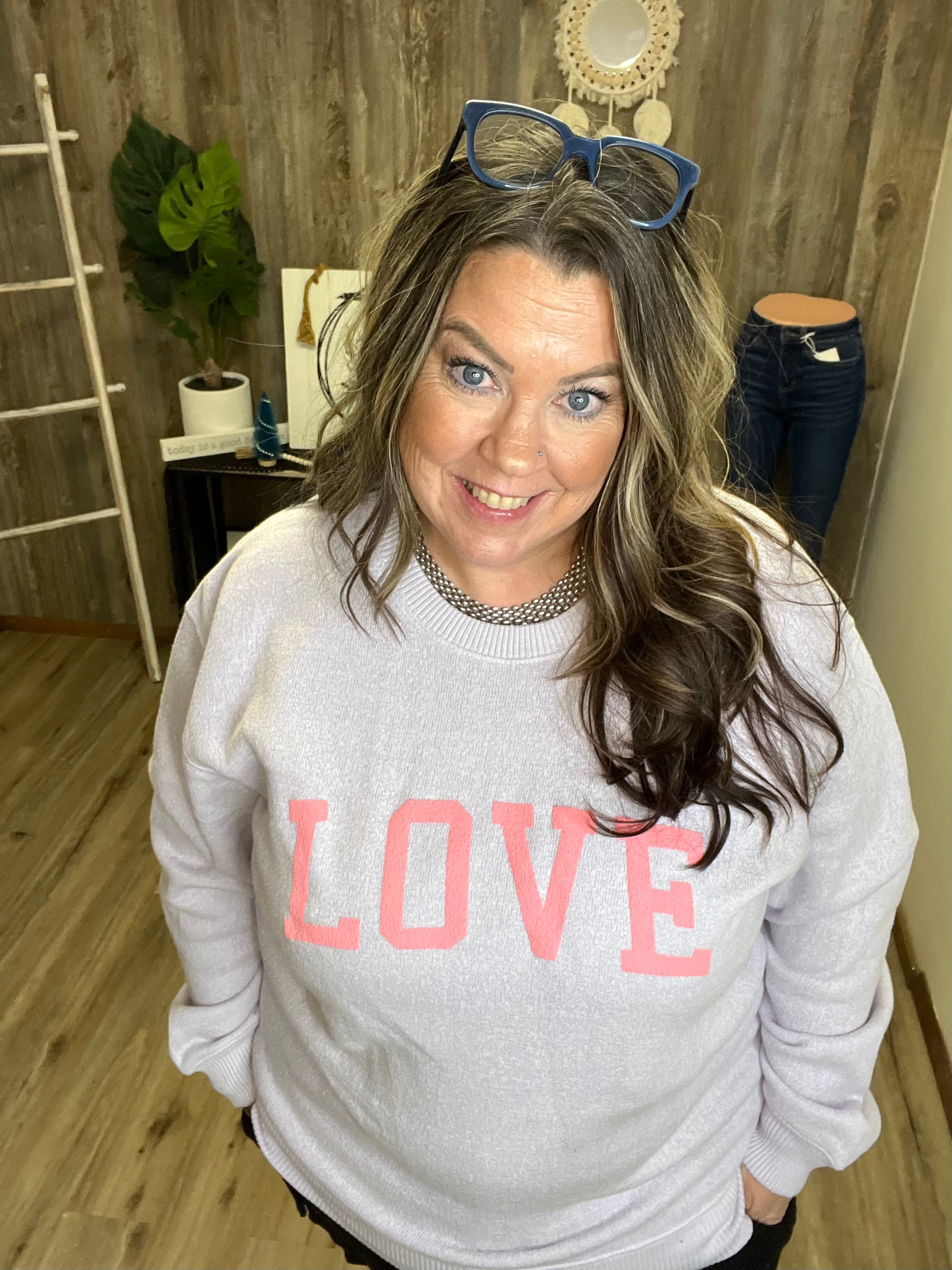 LOVE SWEATSHIRT