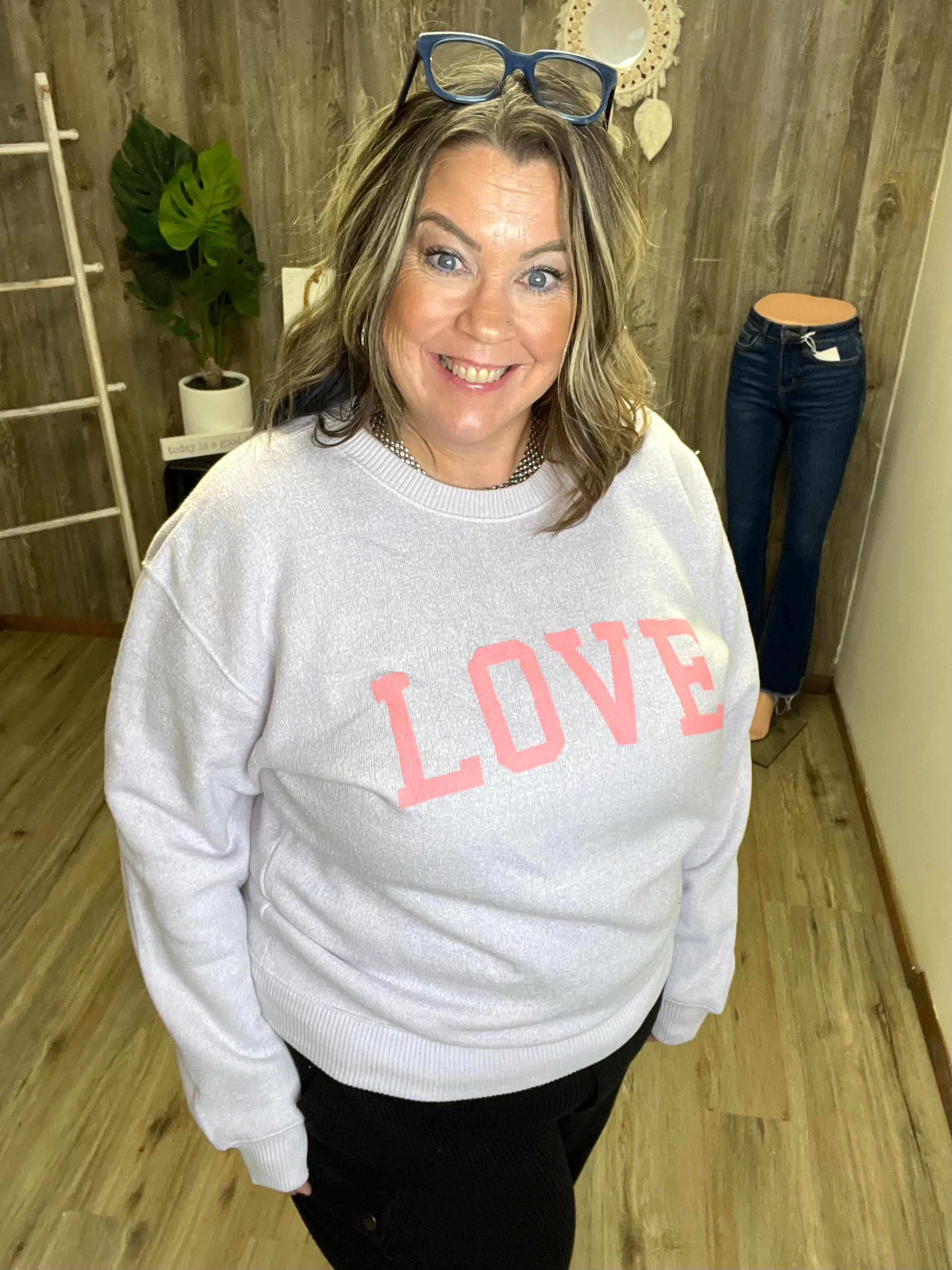 LOVE SWEATSHIRT