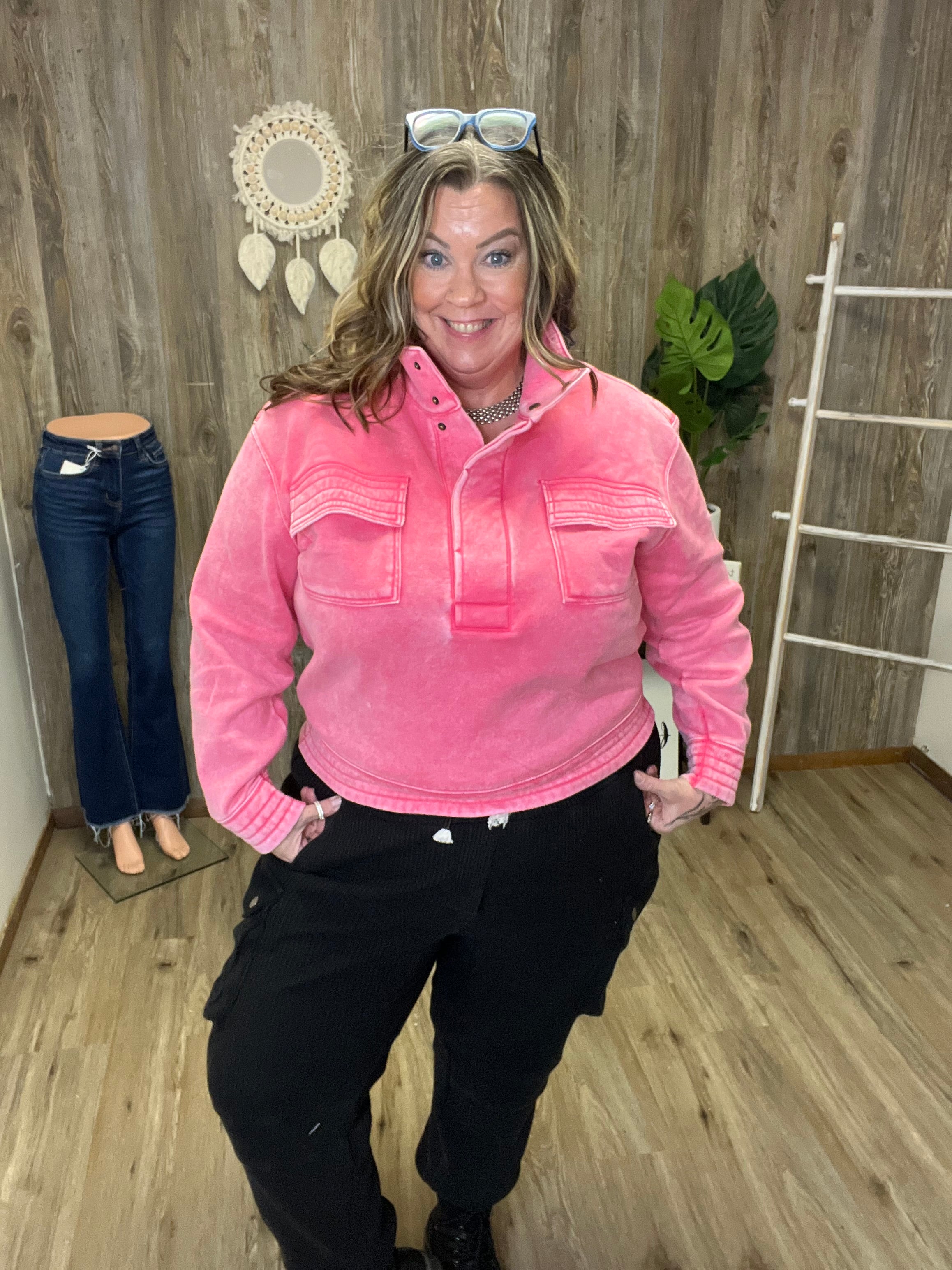SNAP BUTTON FLEECE SWEATSHIRT