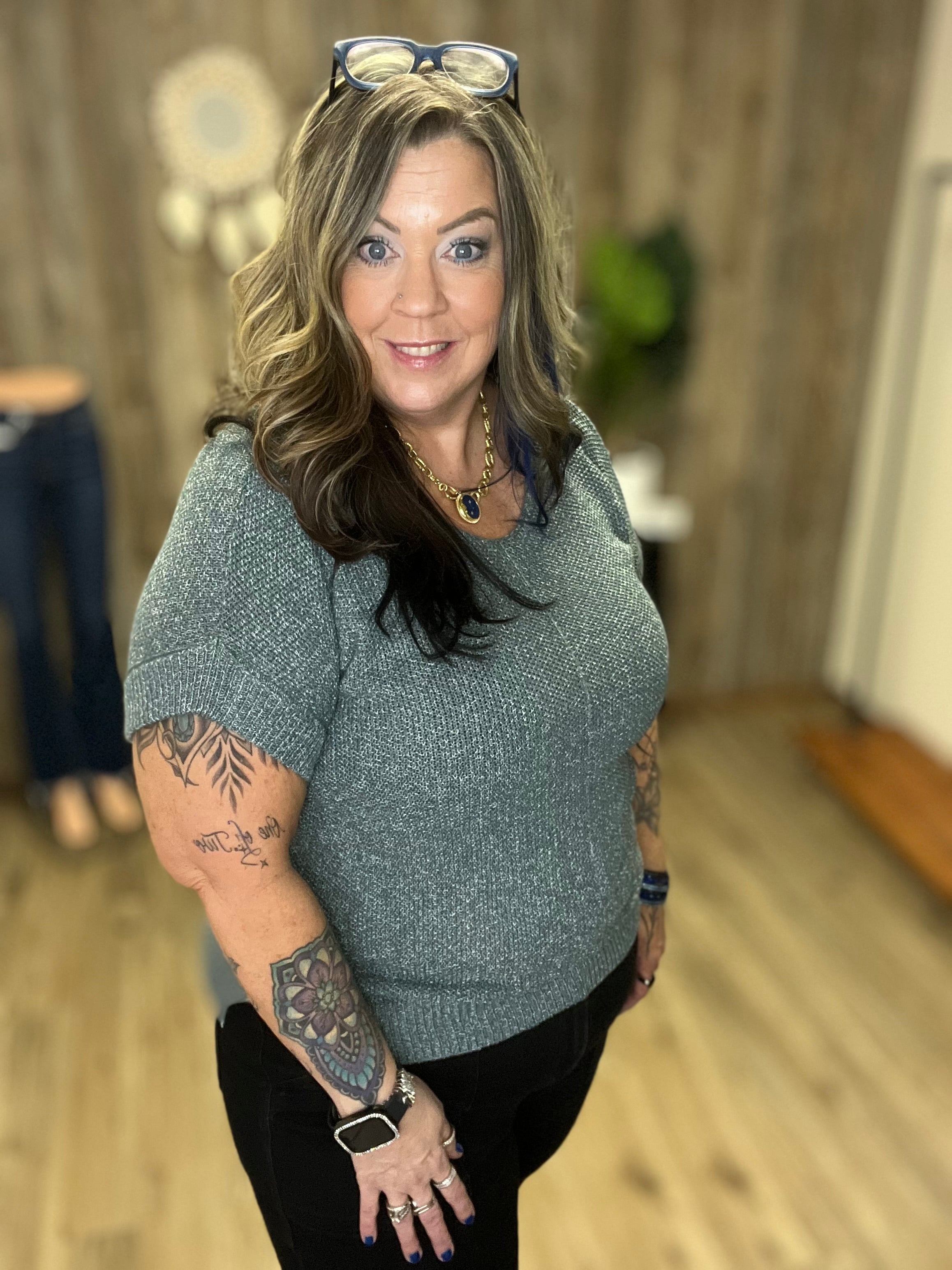 SHORT SLEEVE  SWEATER