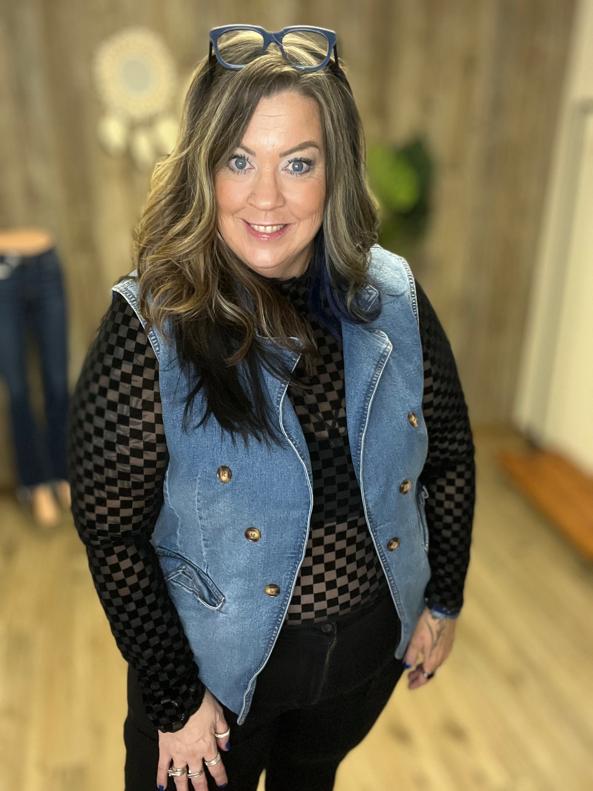 LONG SLEEVE CHECKERED MESH MOCK NECK TOP