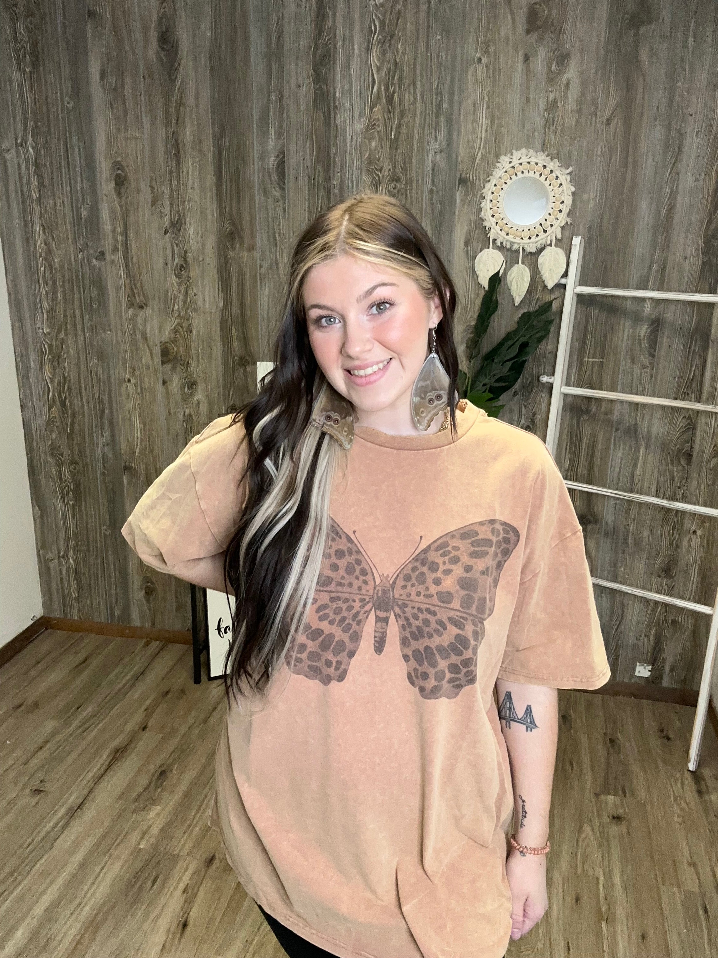 BUTTERFLY DREAMS TEE