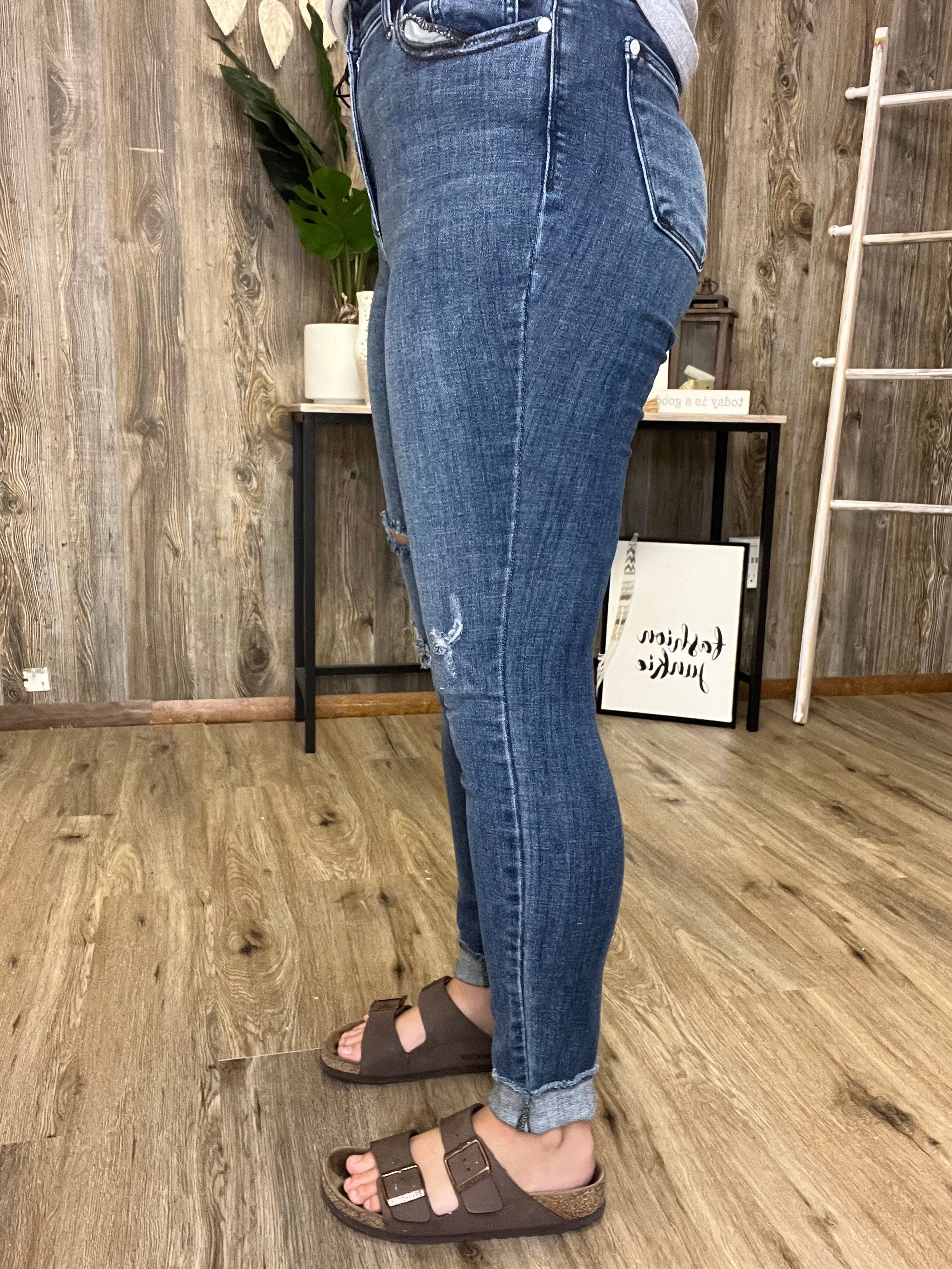 SCARLETT SKINNY