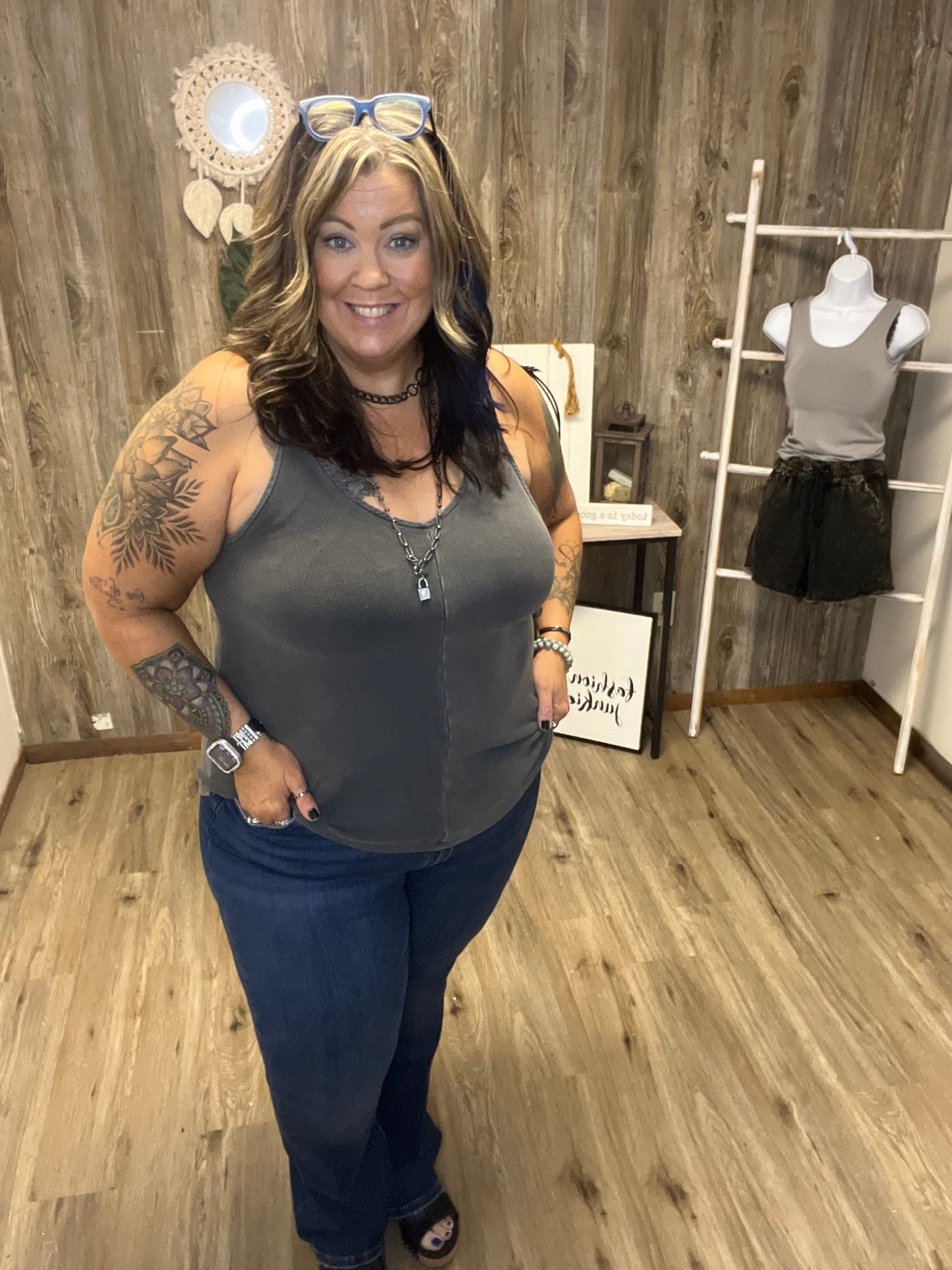 FLOWY FOREVERMORE VNECK TANK