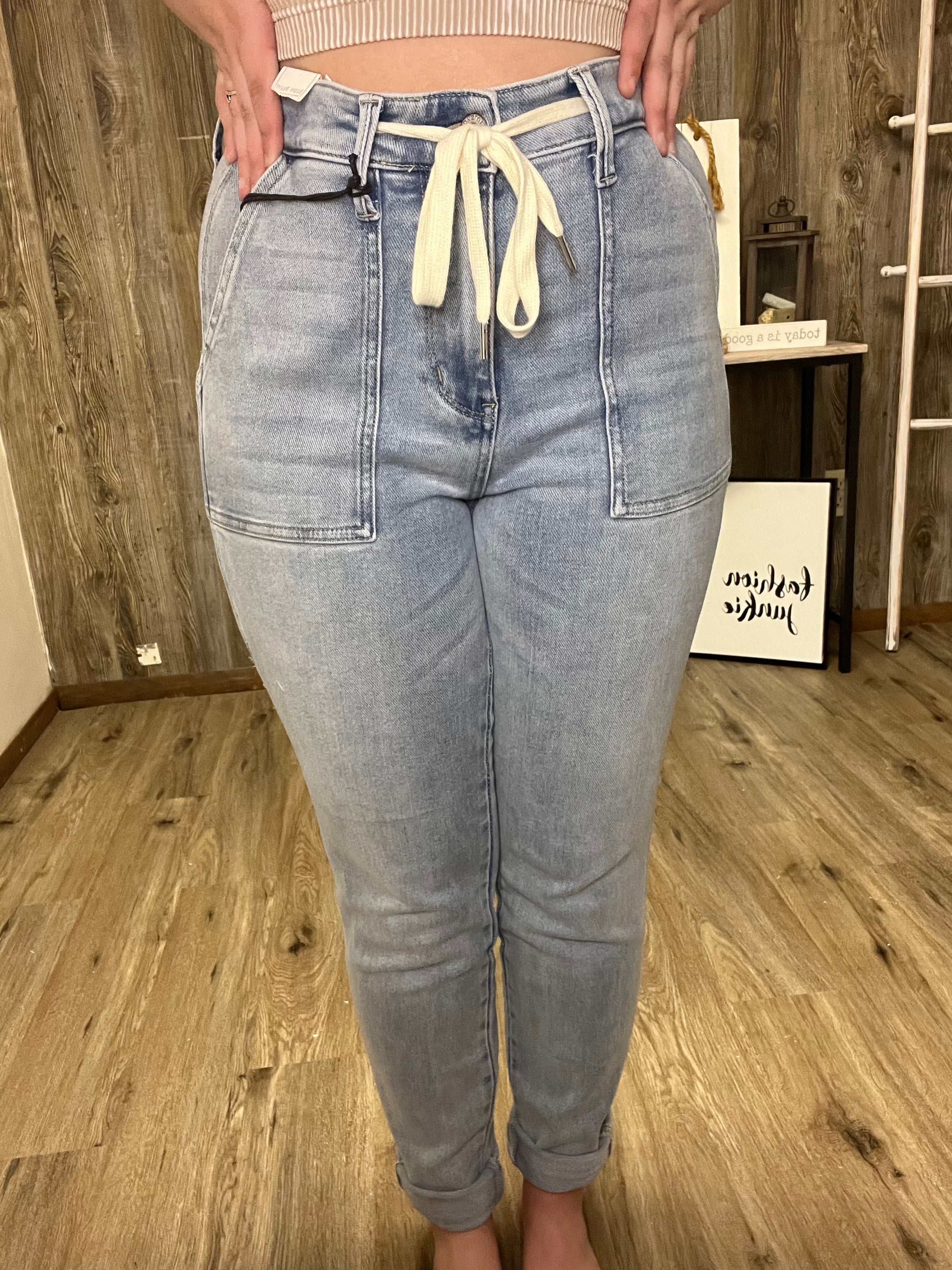 JUDY JUMPING JOGGER JEAN