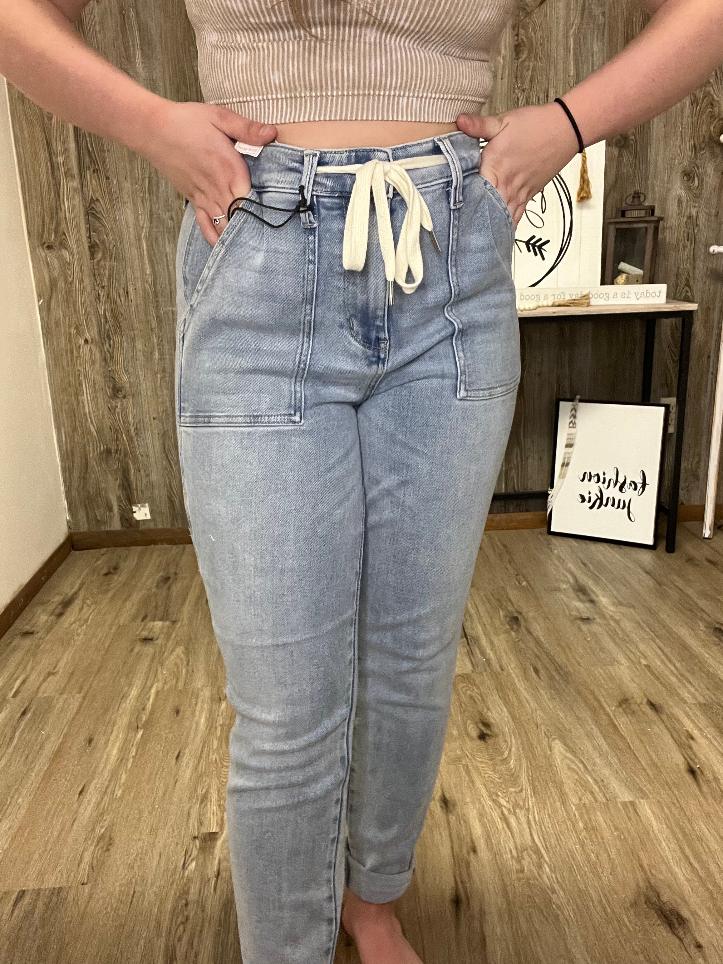 JUDY JUMPING JOGGER JEAN