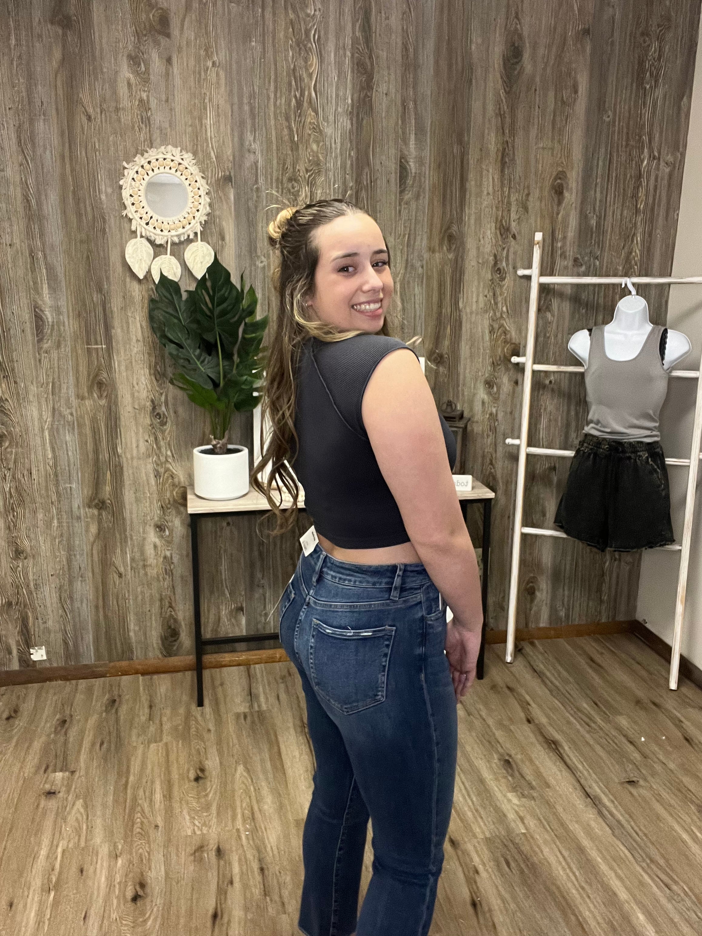 Go Girl Vintage Exposed Seam Crop