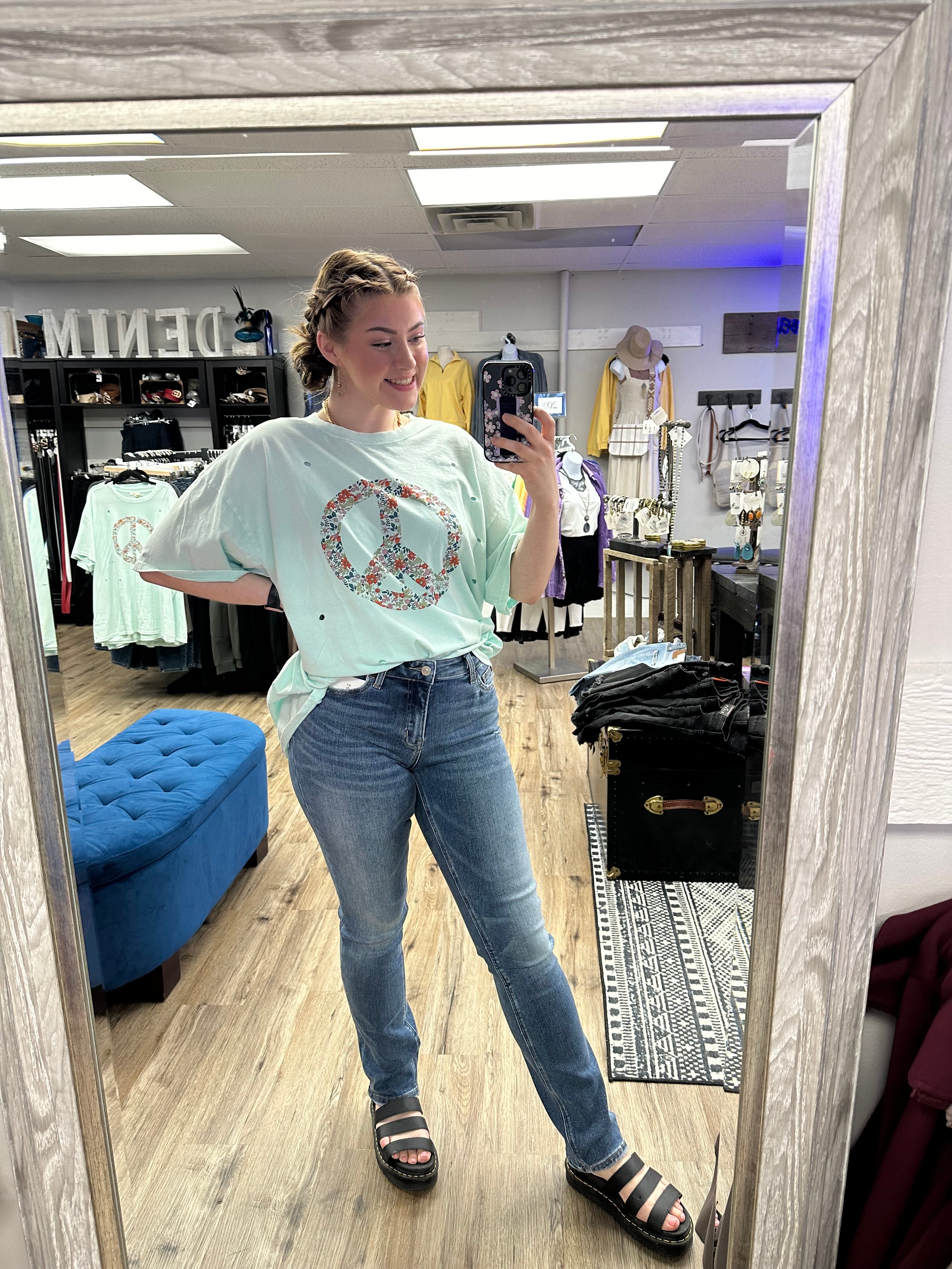 EASEL PEACE TEE