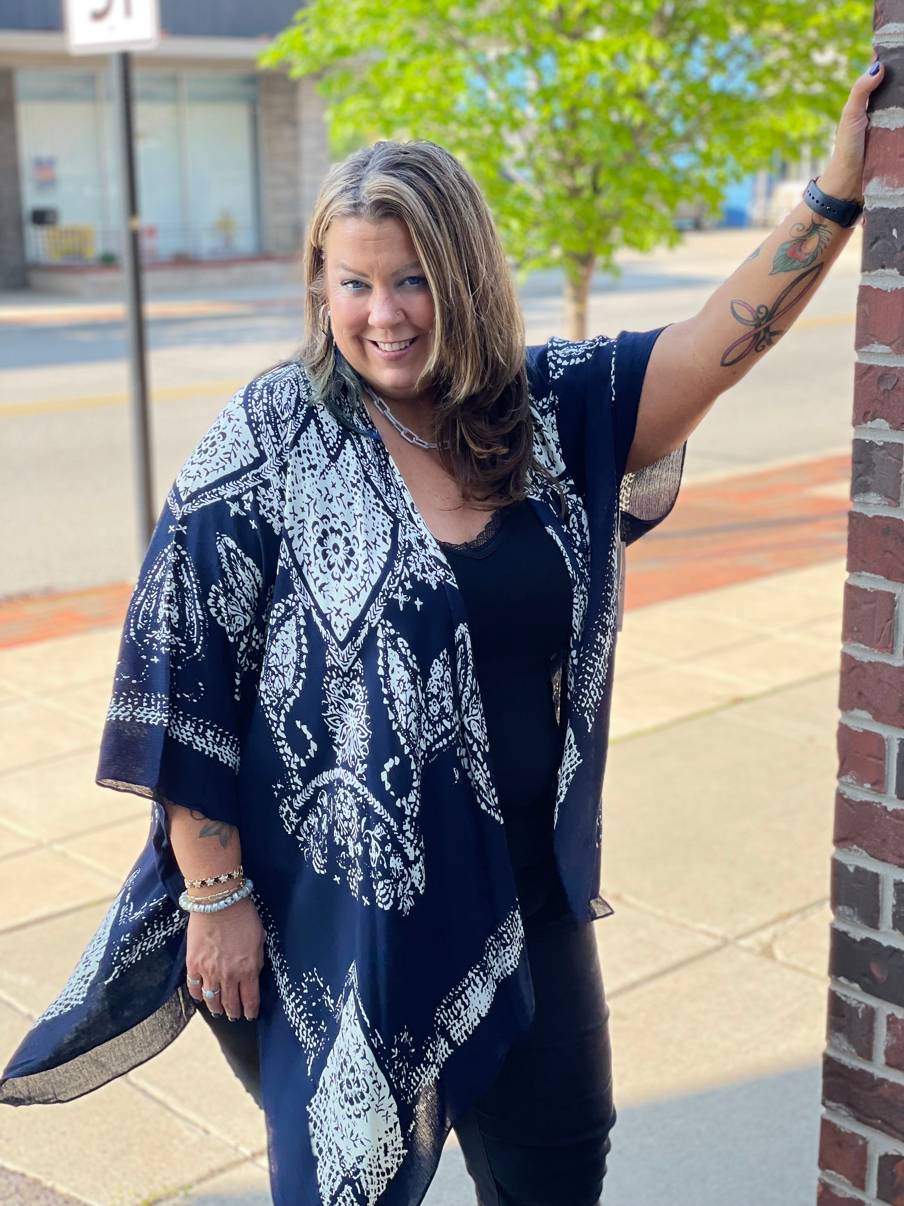 LOVESTITCH FLORAL FANTASY KIMONO