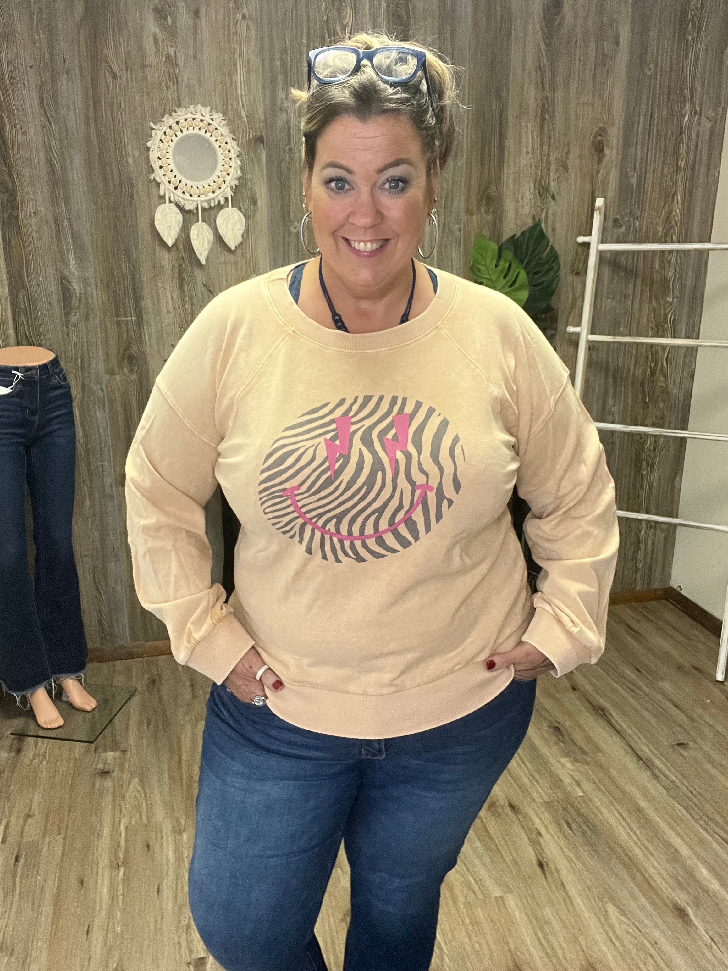 EASEL HAPPY HAPPY JOY SWEATSHIRT