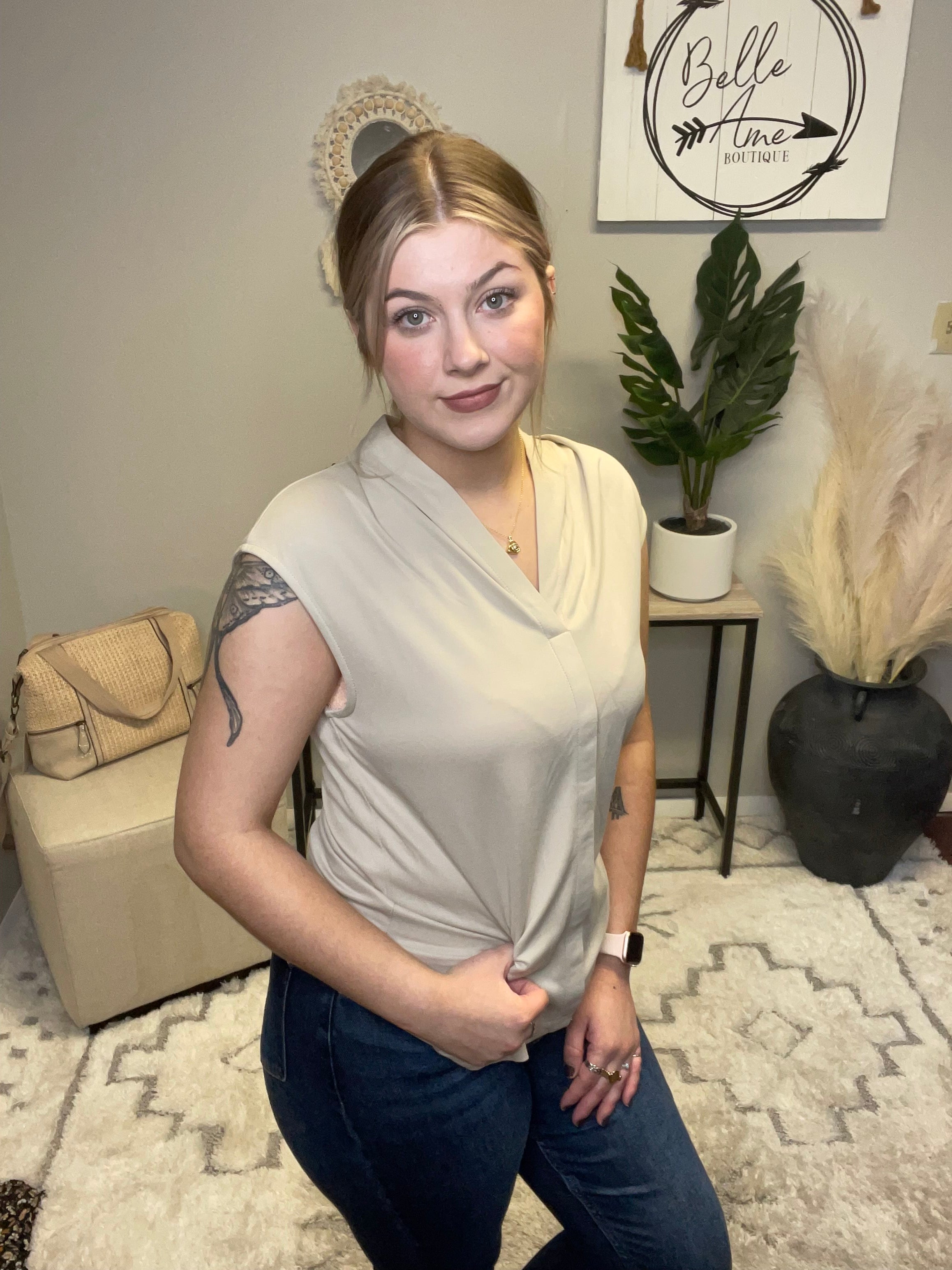 DOE & RAE MODAL TOP