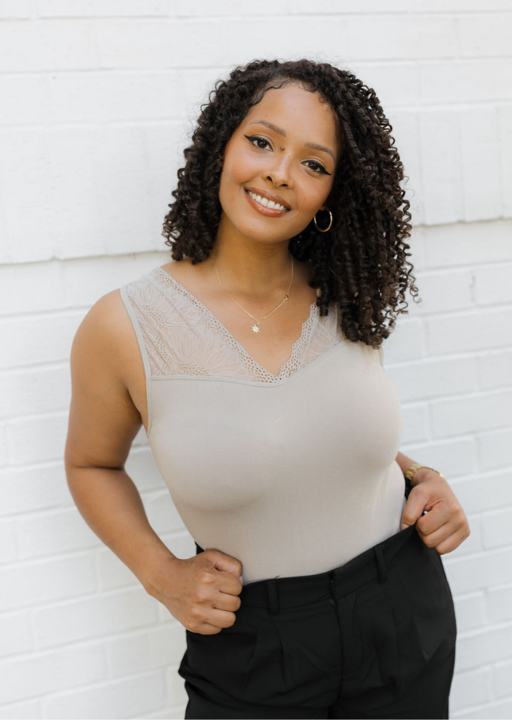 ELIETIAN - Lace Inset Top - Curvy Fit