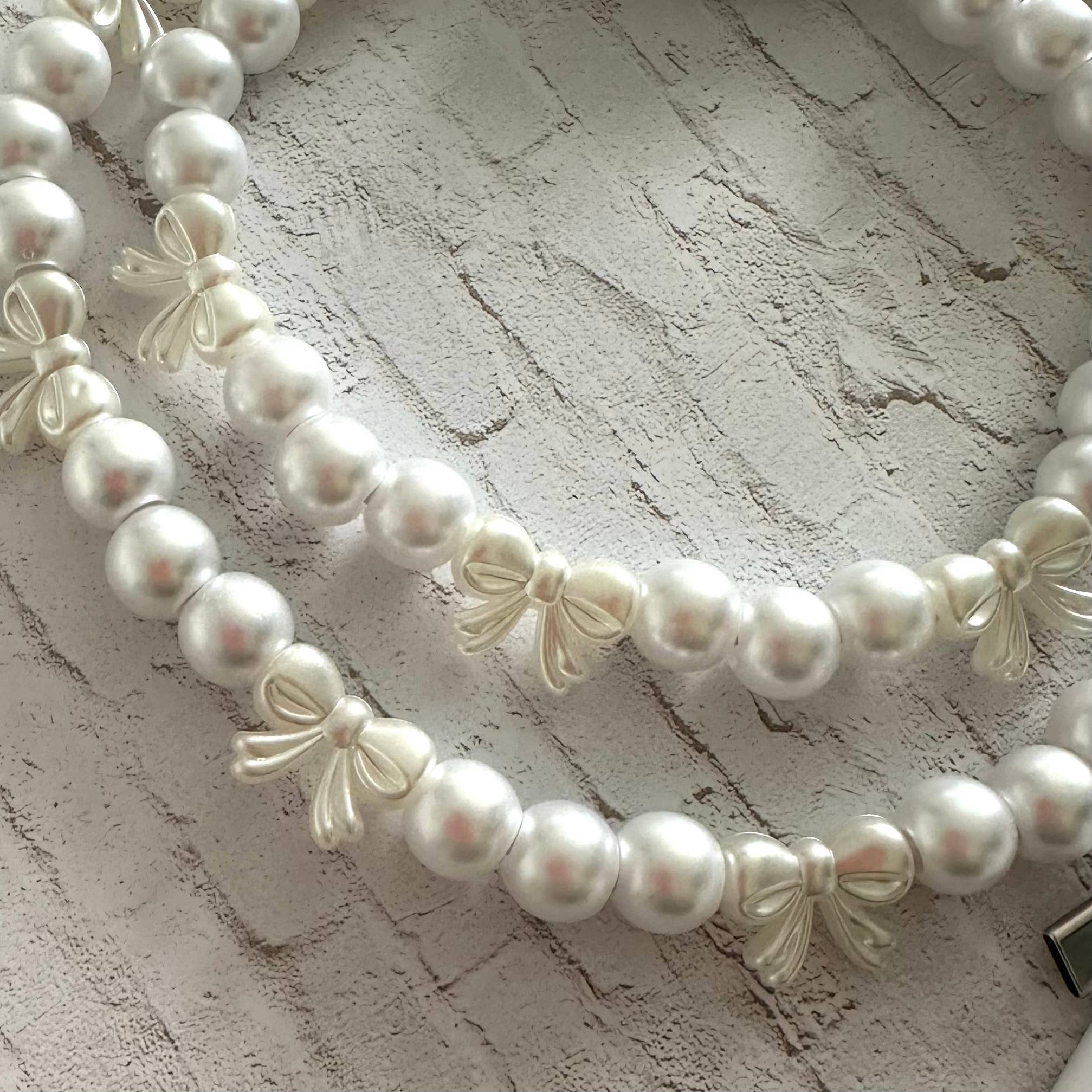 PEARL BOW  Beaded Phone Charging Cable 2 in 1 USB-C Cord