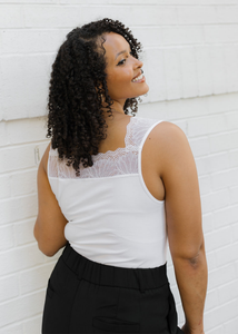 ELIETIAN - Lace Inset Top - Curvy Fit