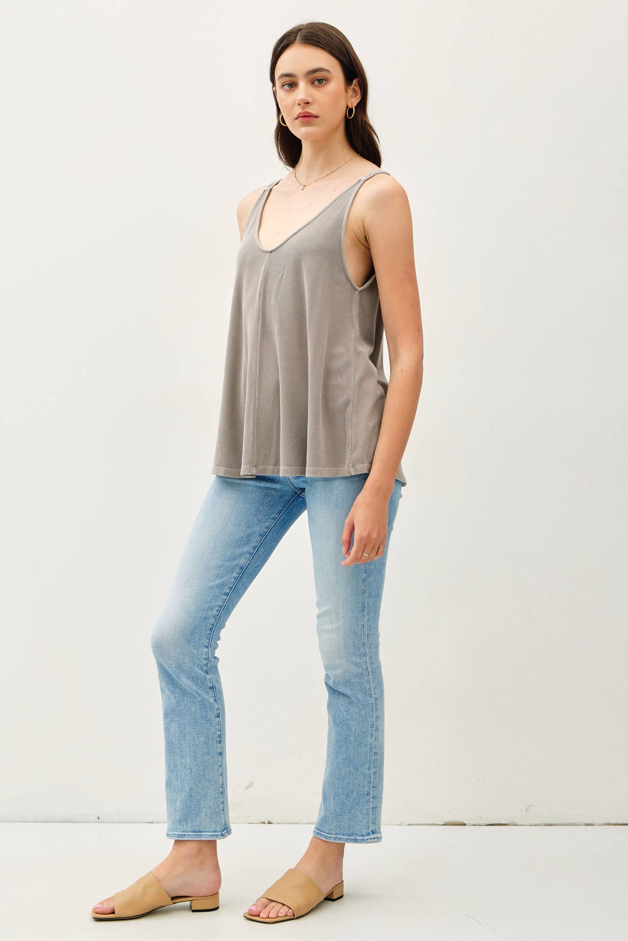 Be Cool - FLOWY V-NECK TANK