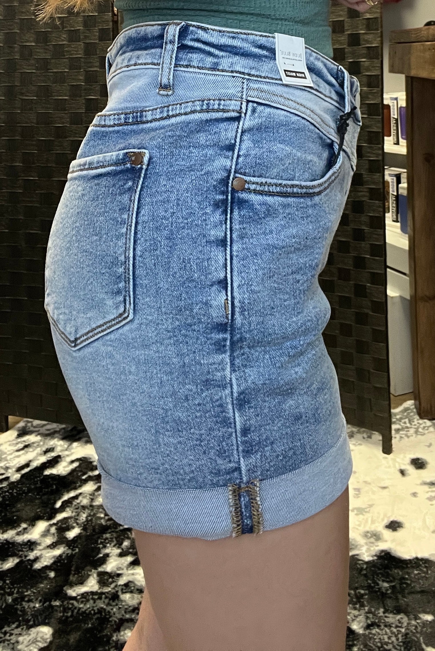 JUDY BLUE YOKE SHORTS