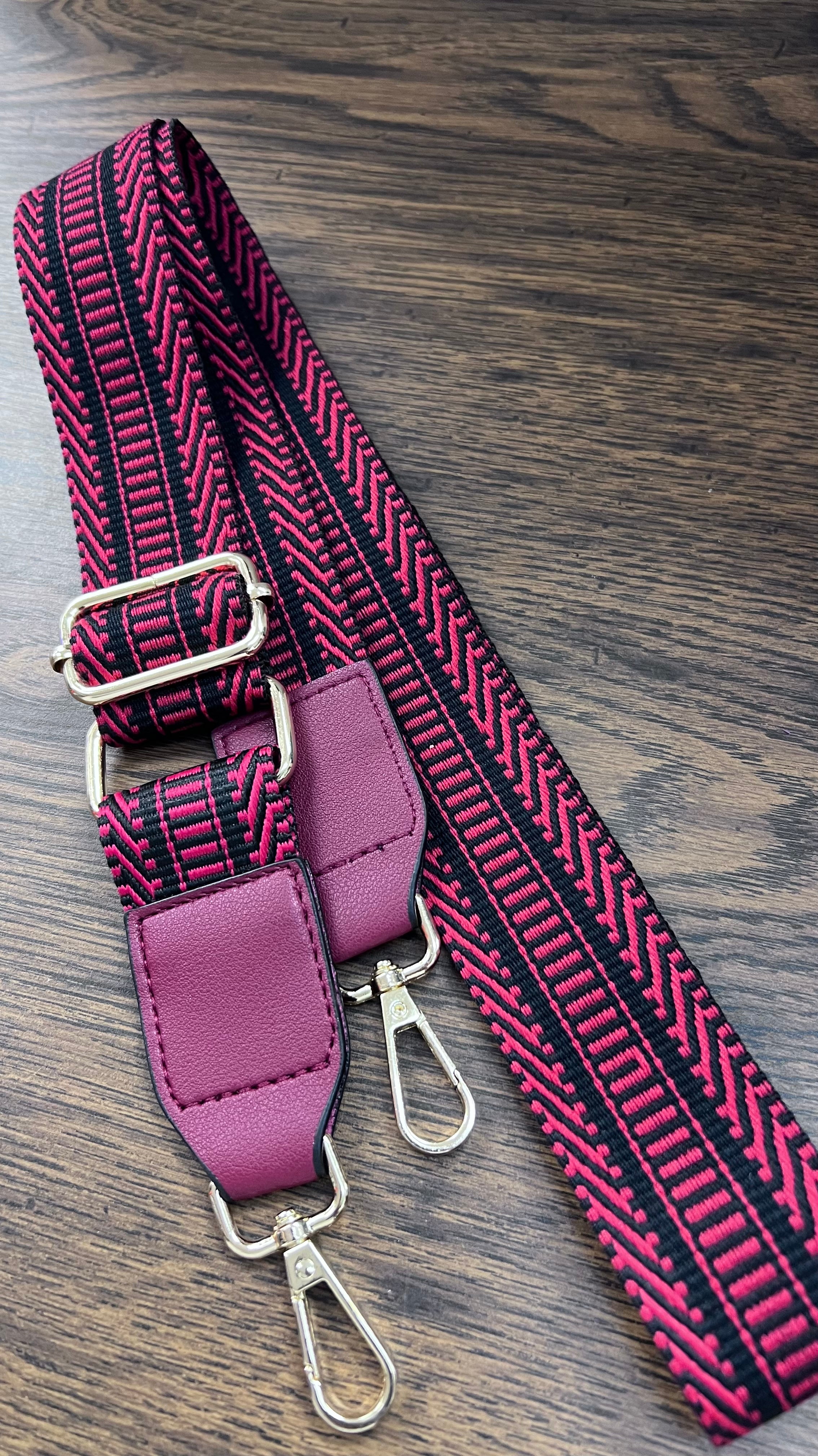 GUITAR STRAP RED & BLACK