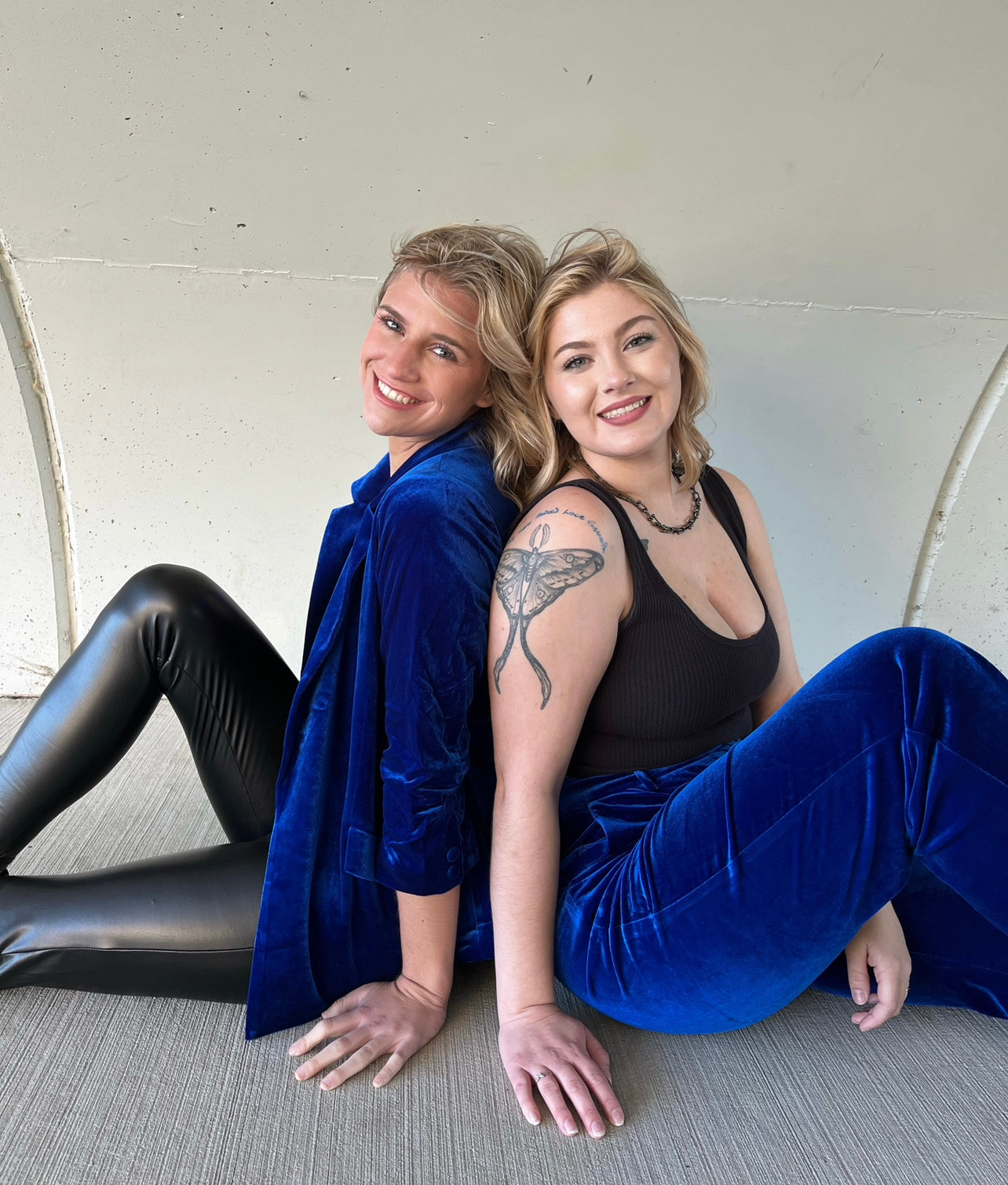 SKIES BLUE VELVET BLAZER