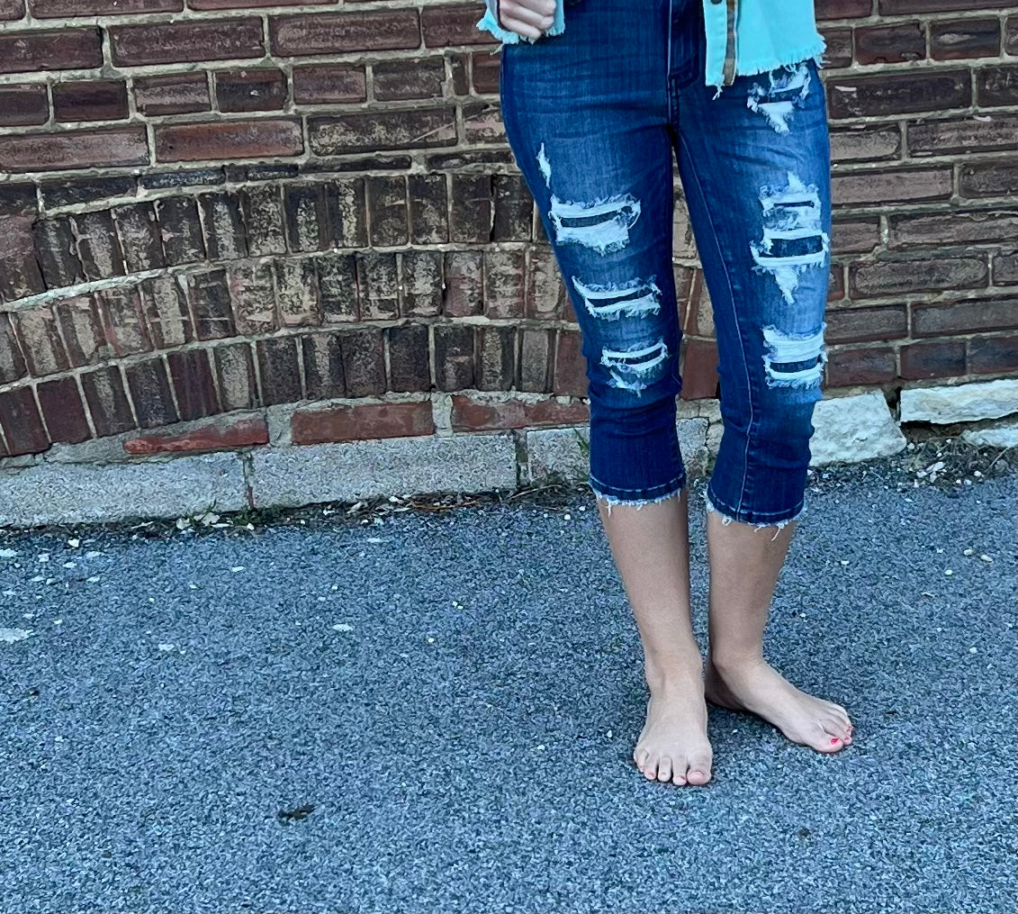 JUDY BLUE CONTRAST CAPRI