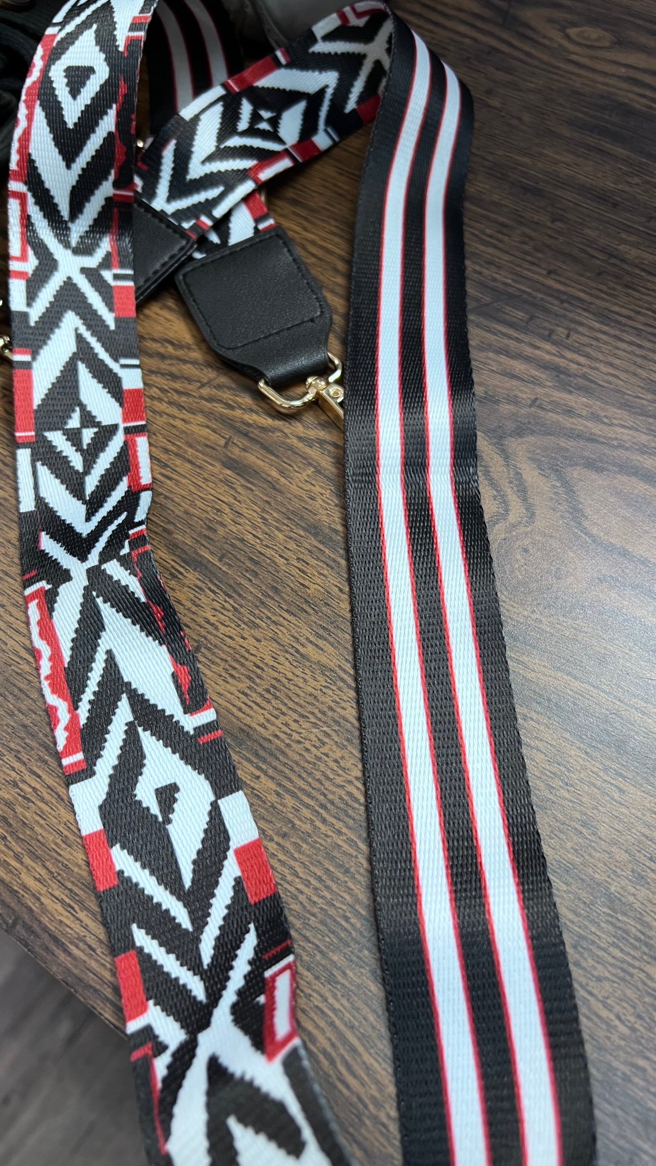 GUITAR STRAP RED,WHITE & BLACK