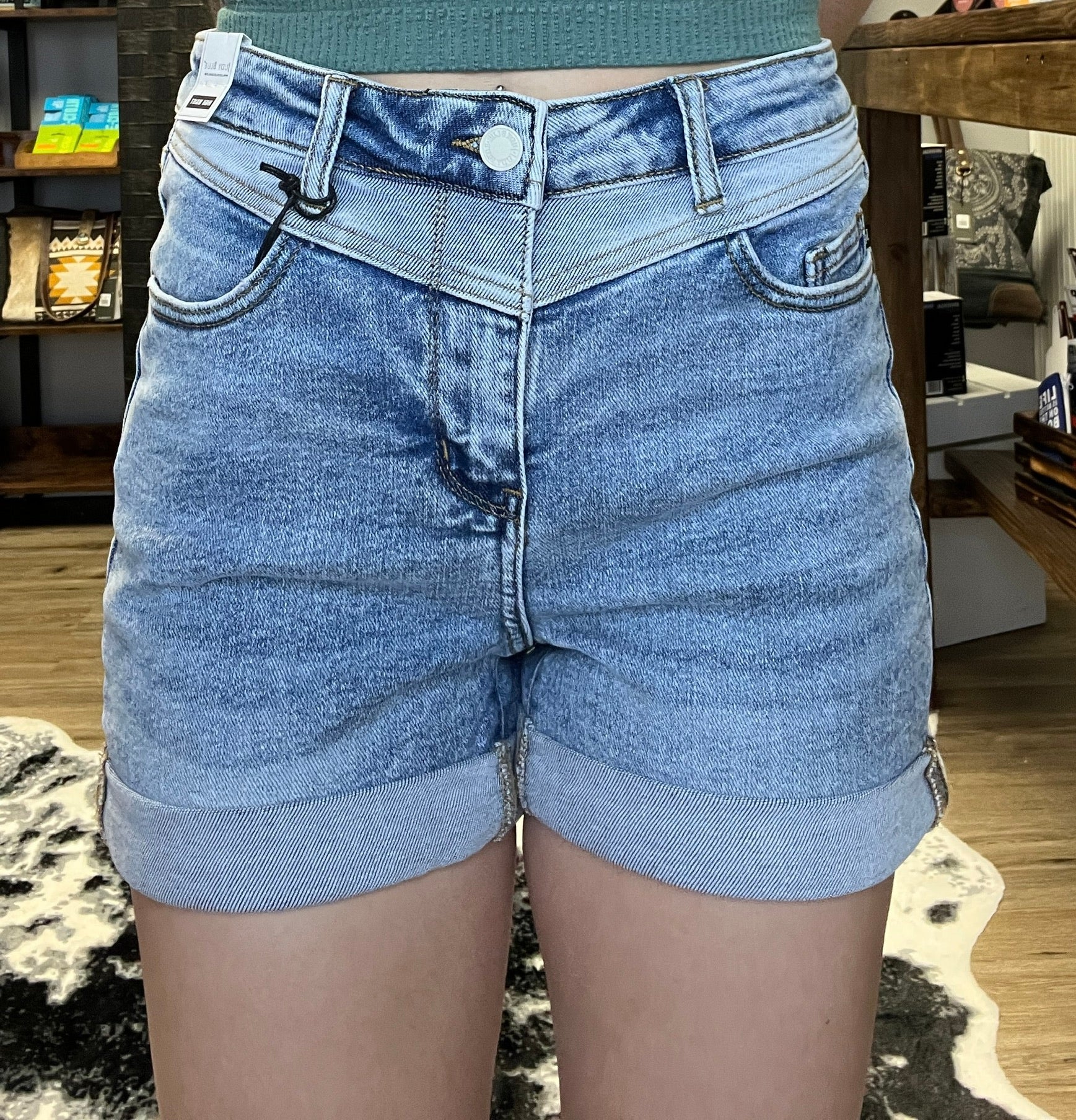 JUDY BLUE YOKE SHORTS