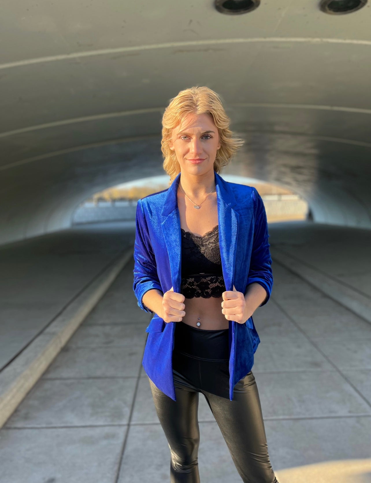 SKIES BLUE VELVET BLAZER