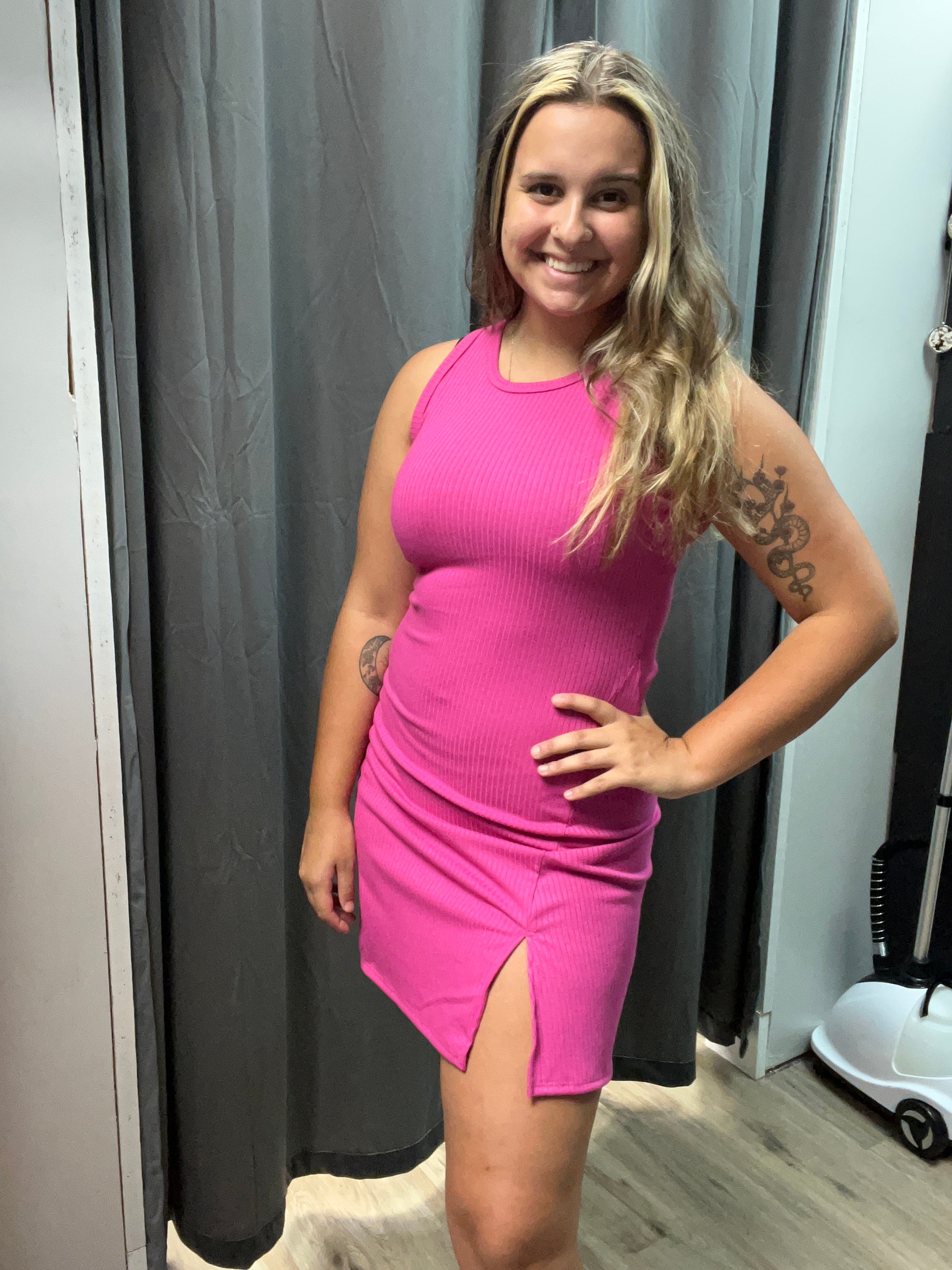 WHITE BIRCH RIBBED MINI DRESS WITH SLIT