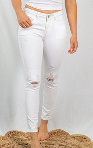 WHITE BIRCH HISH RISE DISTRESSED DENIM