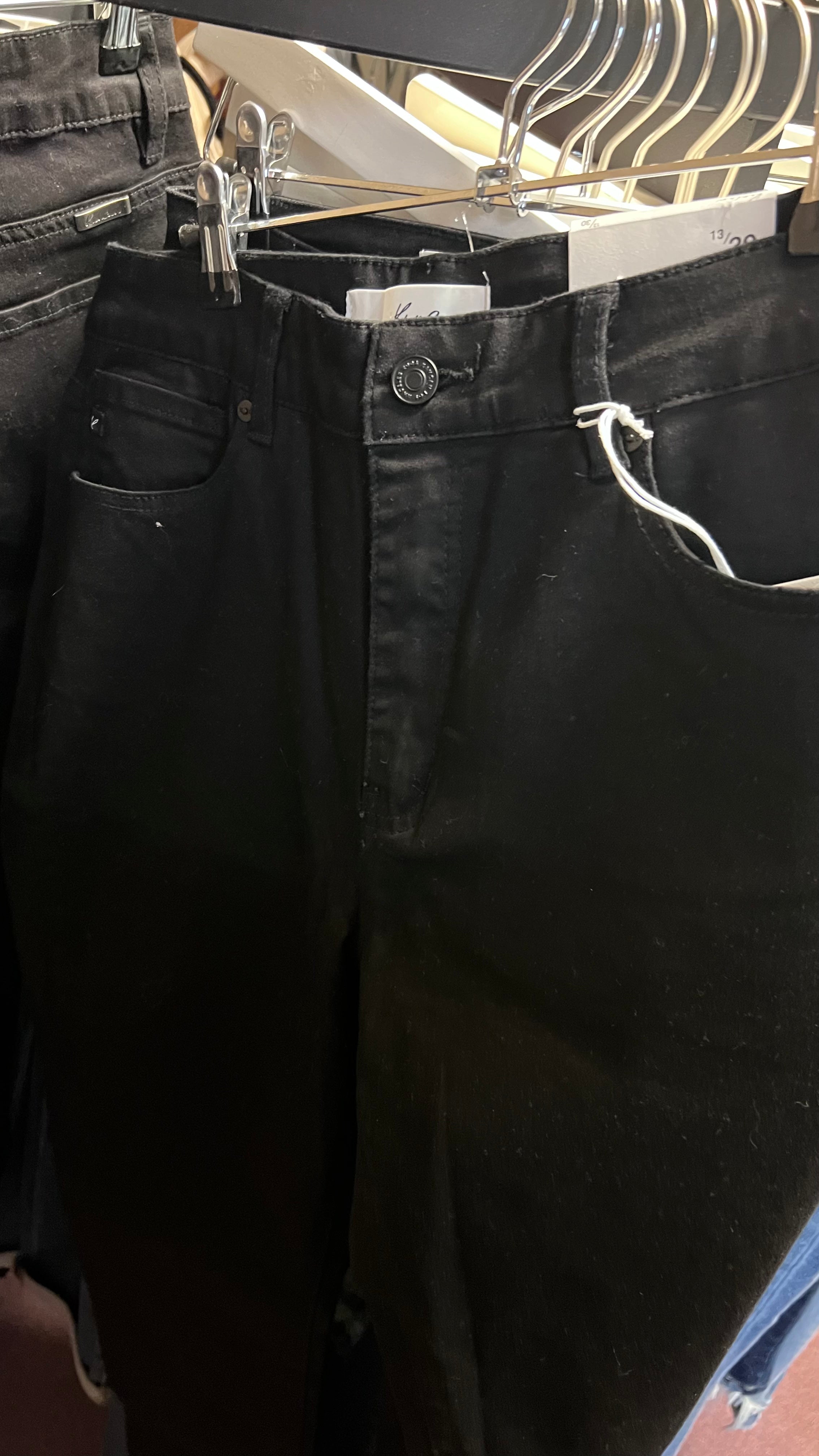 KANCAN BLACK NON DISTRESSED